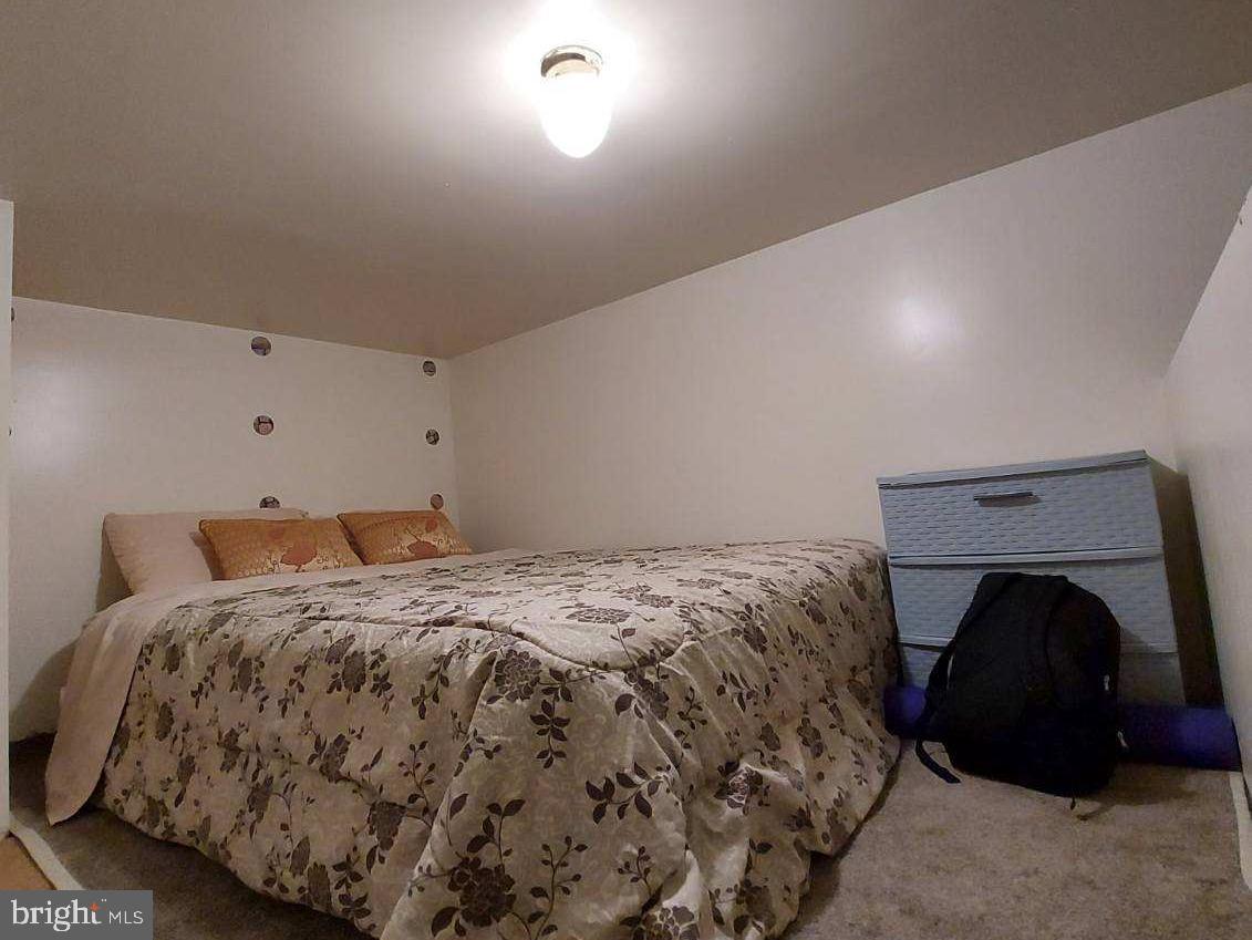 ROYAL ACRES - Residential