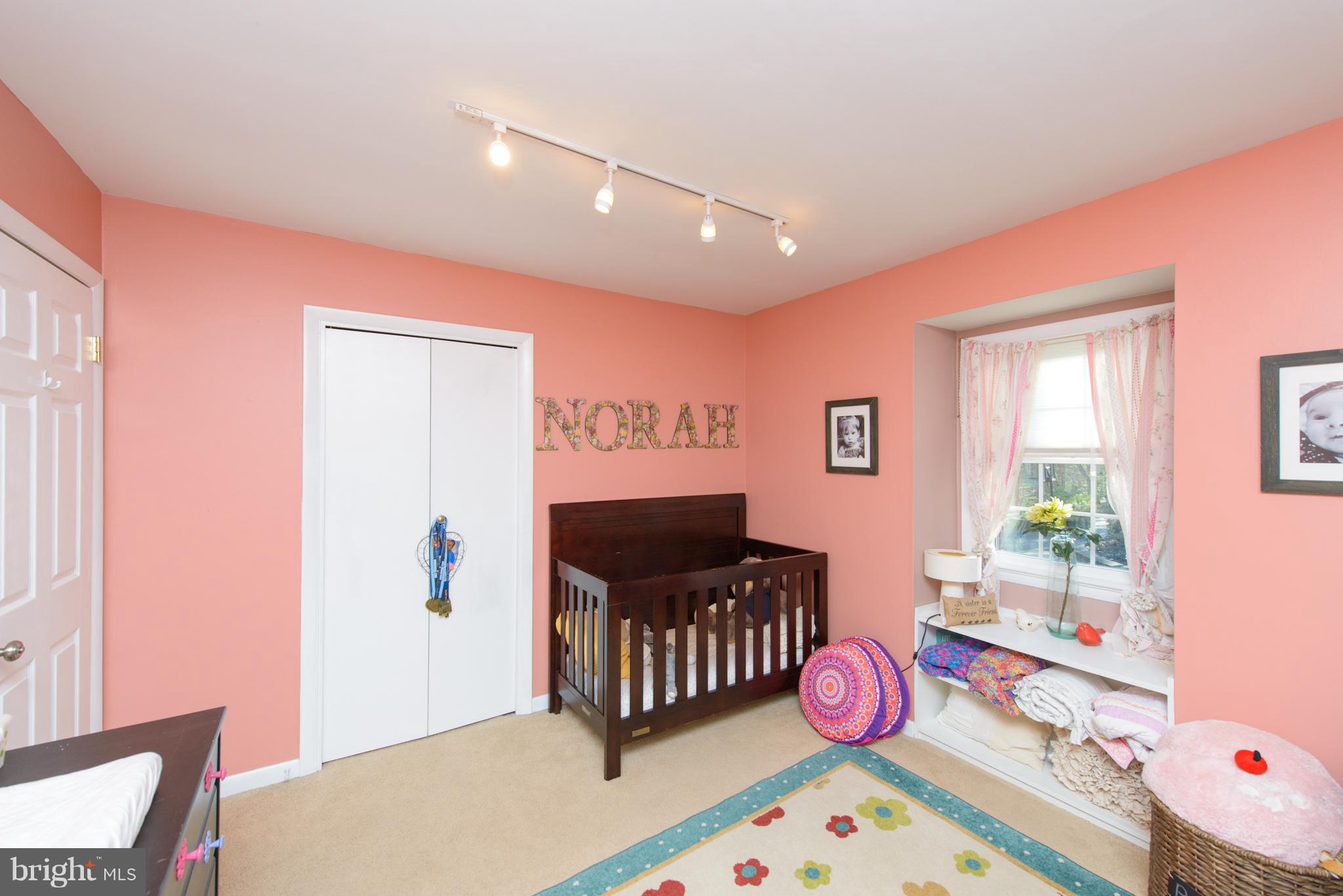 HALLMARK WOODS - Residential