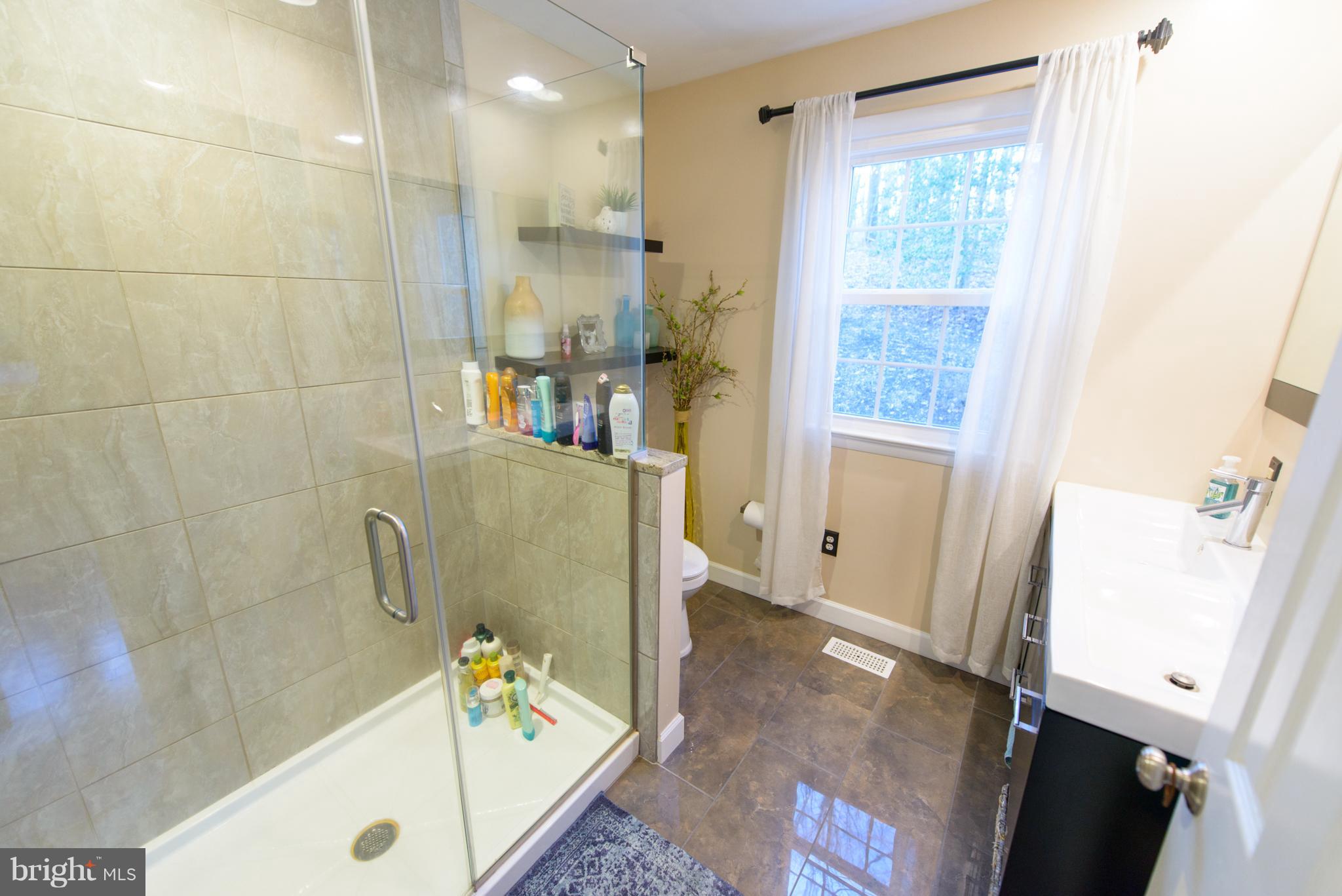 HALLMARK WOODS - Residential