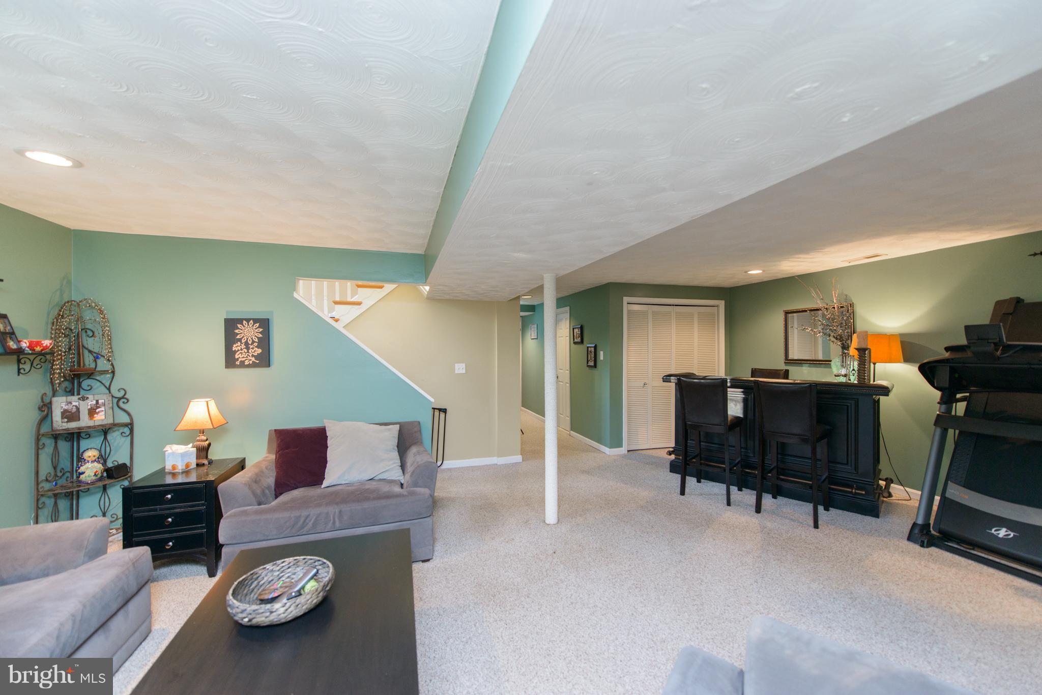 HALLMARK WOODS - Residential