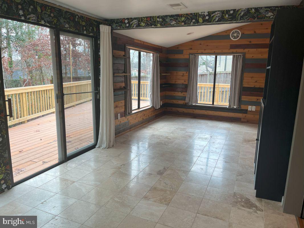 BONNIE BRAE - Residential Lease