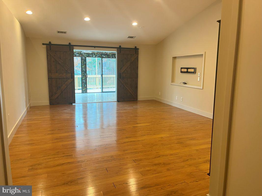 BONNIE BRAE - Residential Lease