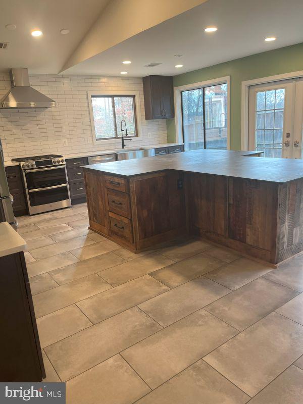 BONNIE BRAE - Residential Lease