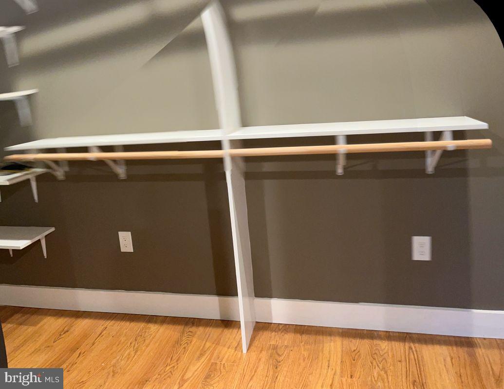 BONNIE BRAE - Residential Lease