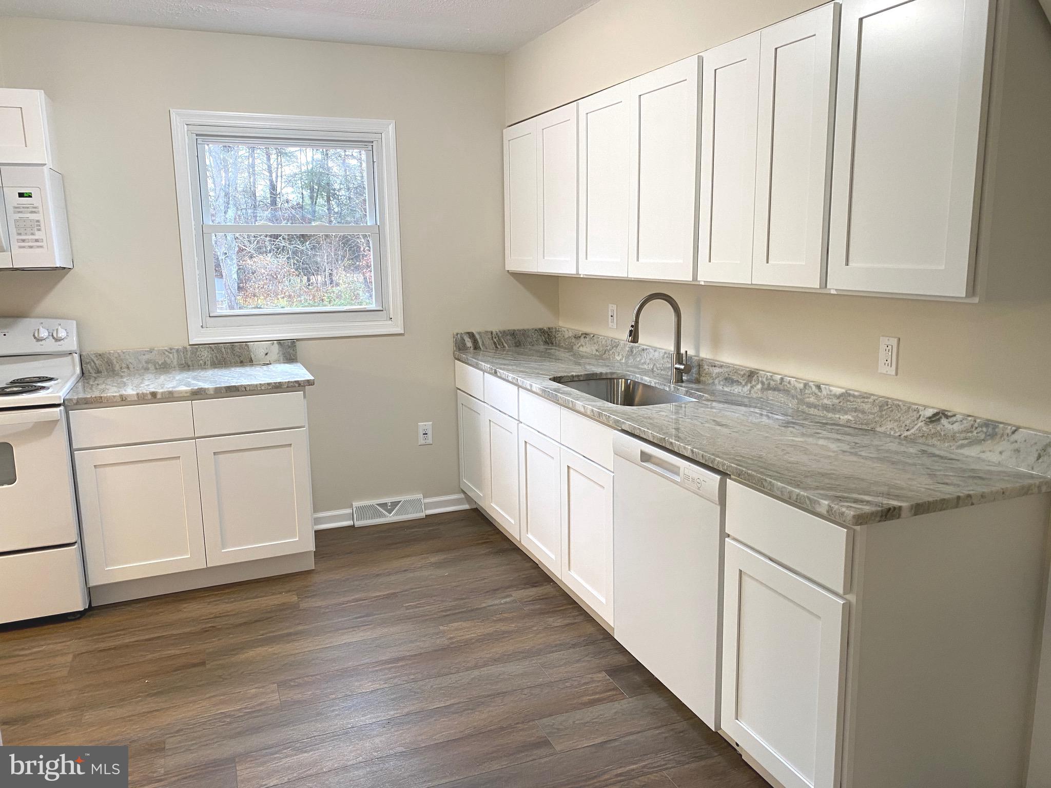 MOUNTAIN LICK RUN - Residential