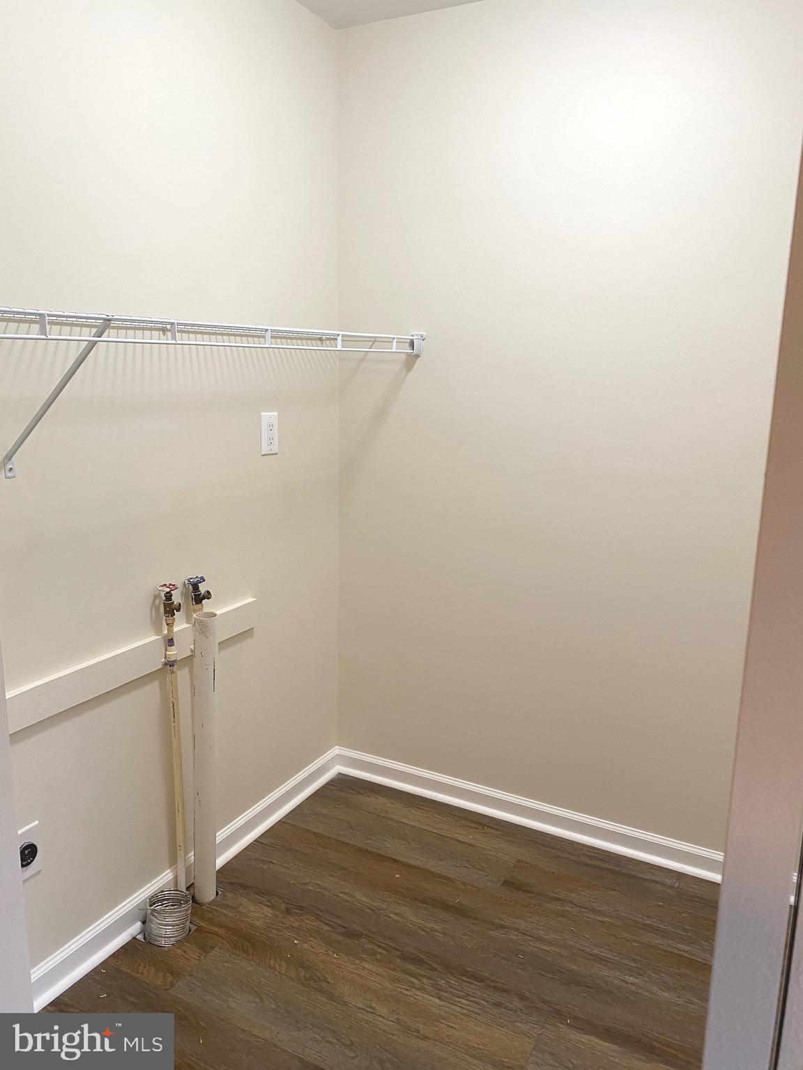 MOUNTAIN LICK RUN - Residential