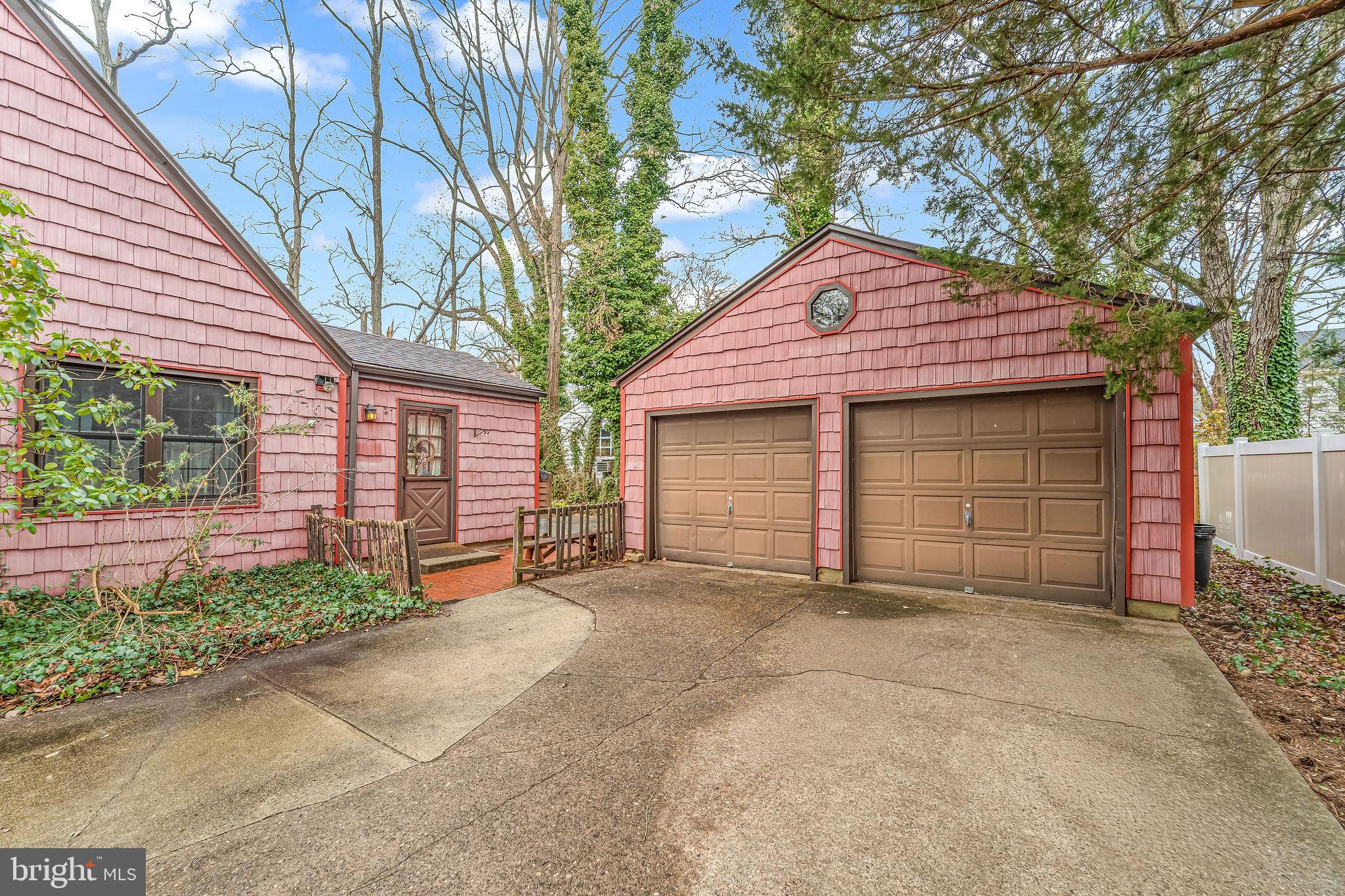 301 REILLYWOOD AVENUE