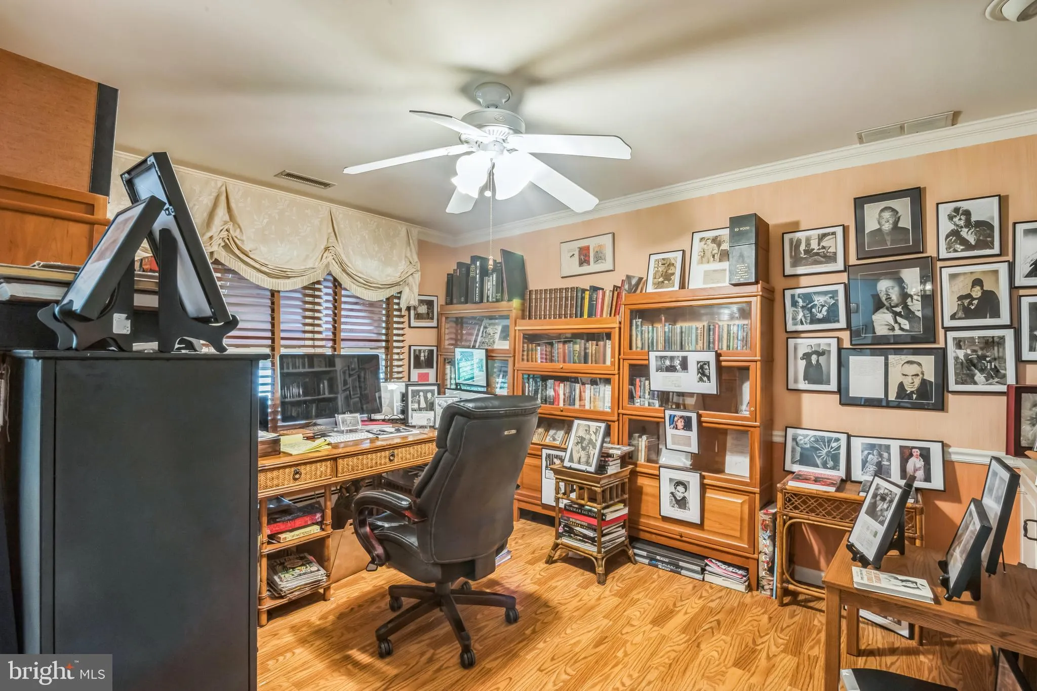 Millville, New Jersey 08332, United States, 3 Bedrooms Bedrooms, ,3 BathroomsBathrooms,Residential,Pending,45801