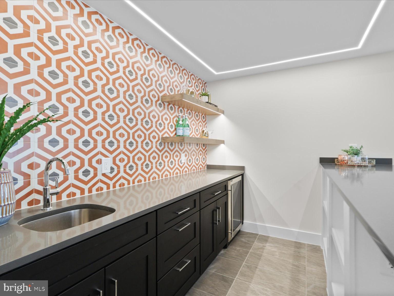 VIENNA WOODS - Residential