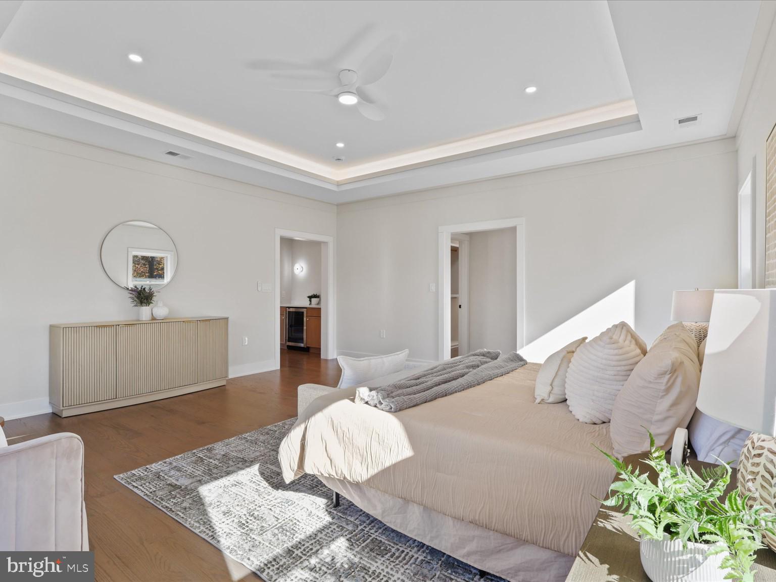 VIENNA WOODS - Residential