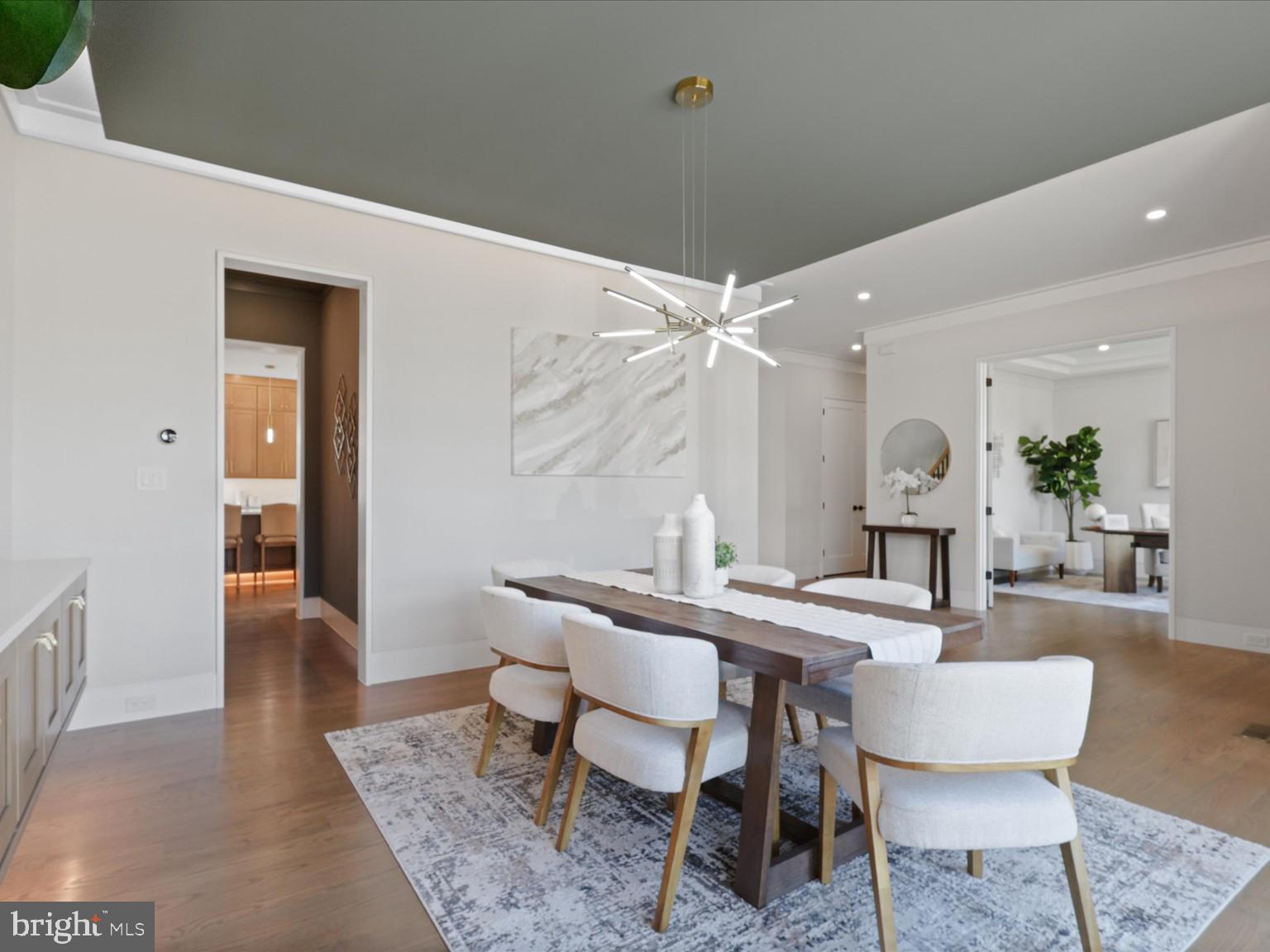 VIENNA WOODS - Residential