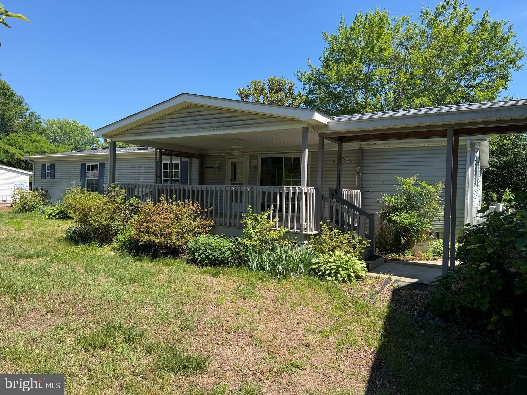 32585 W ALBEMARLE COURT