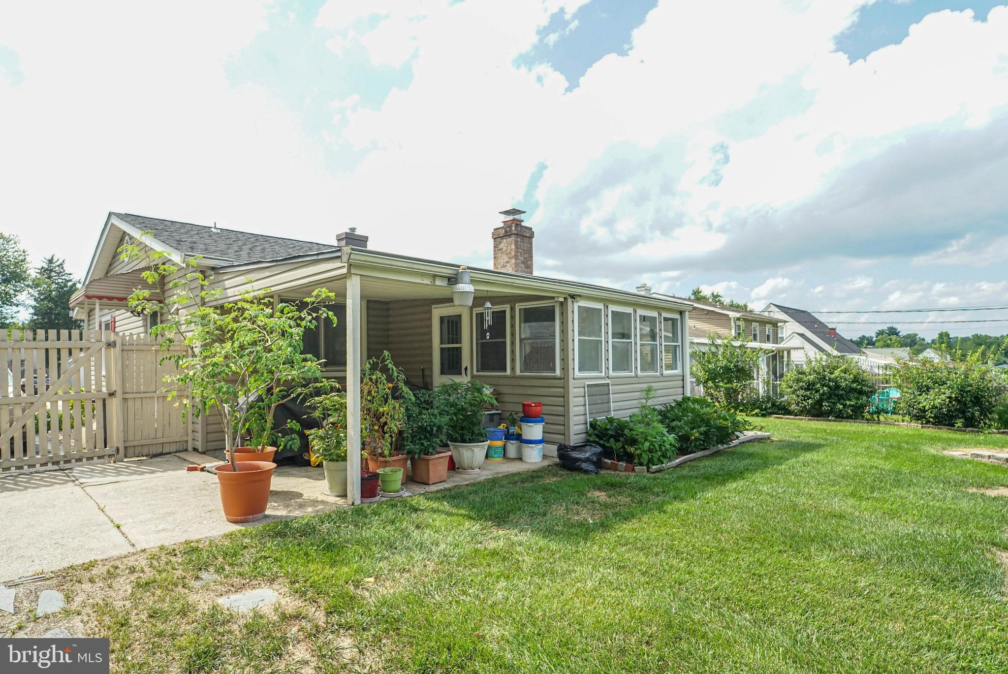 1223 BLACK FRIARS