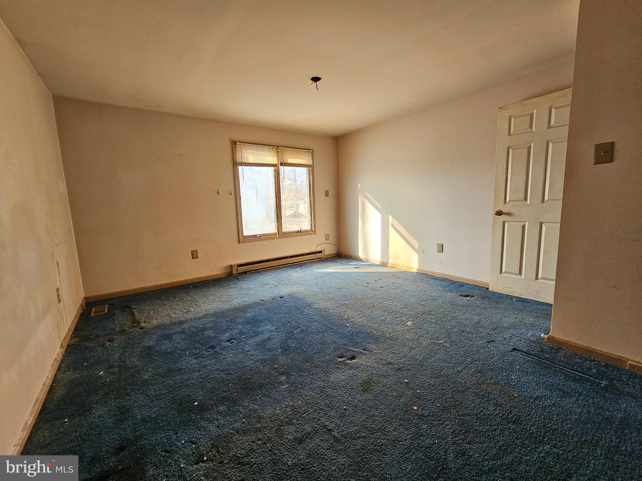 WHITE SANDS - Residential