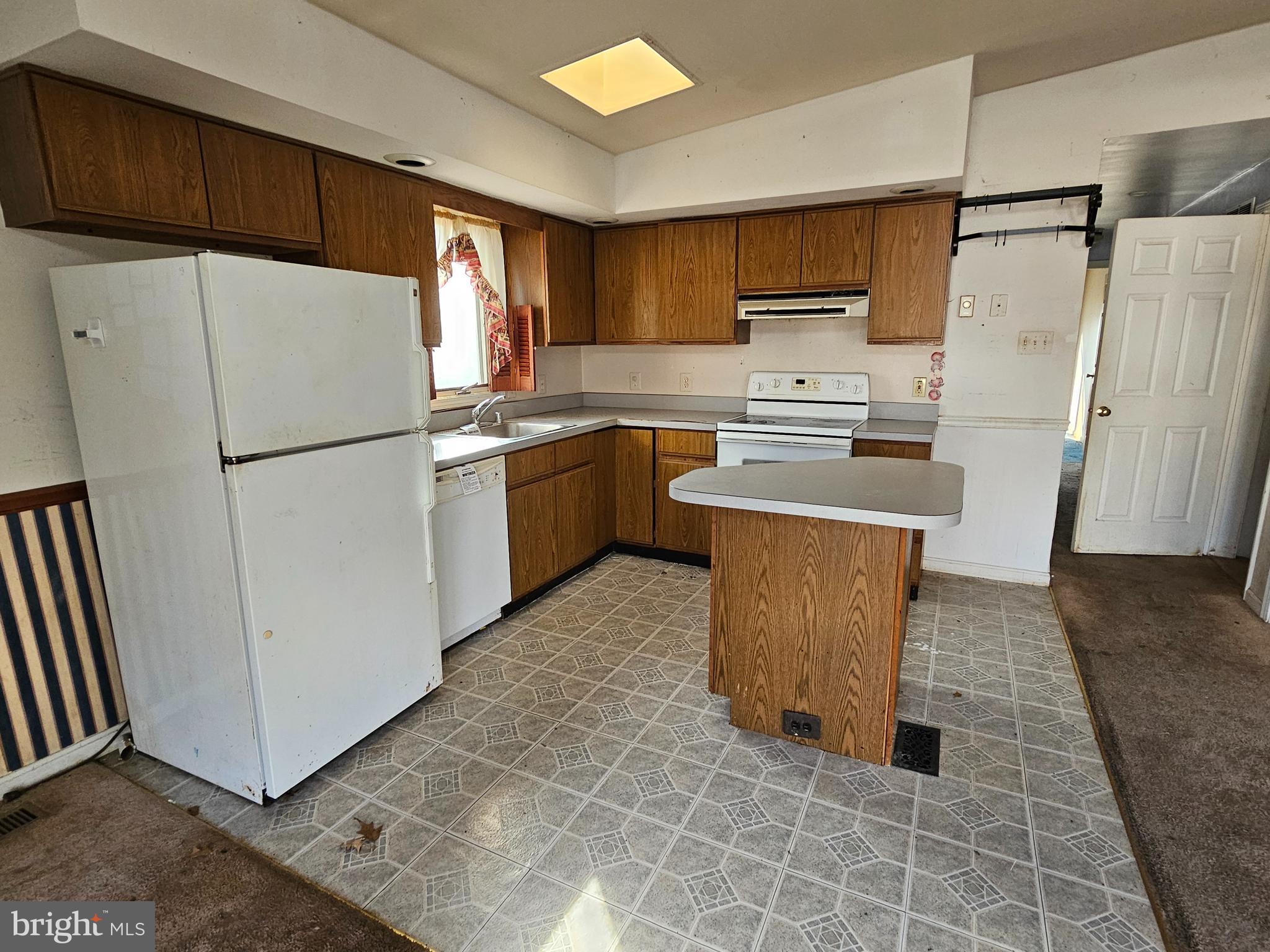 WHITE SANDS - Residential