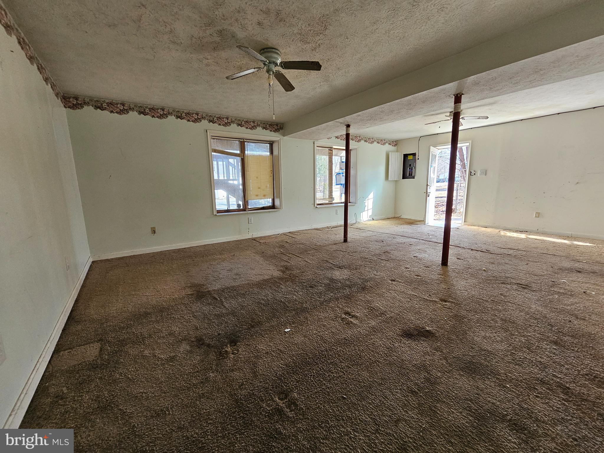 WHITE SANDS - Residential