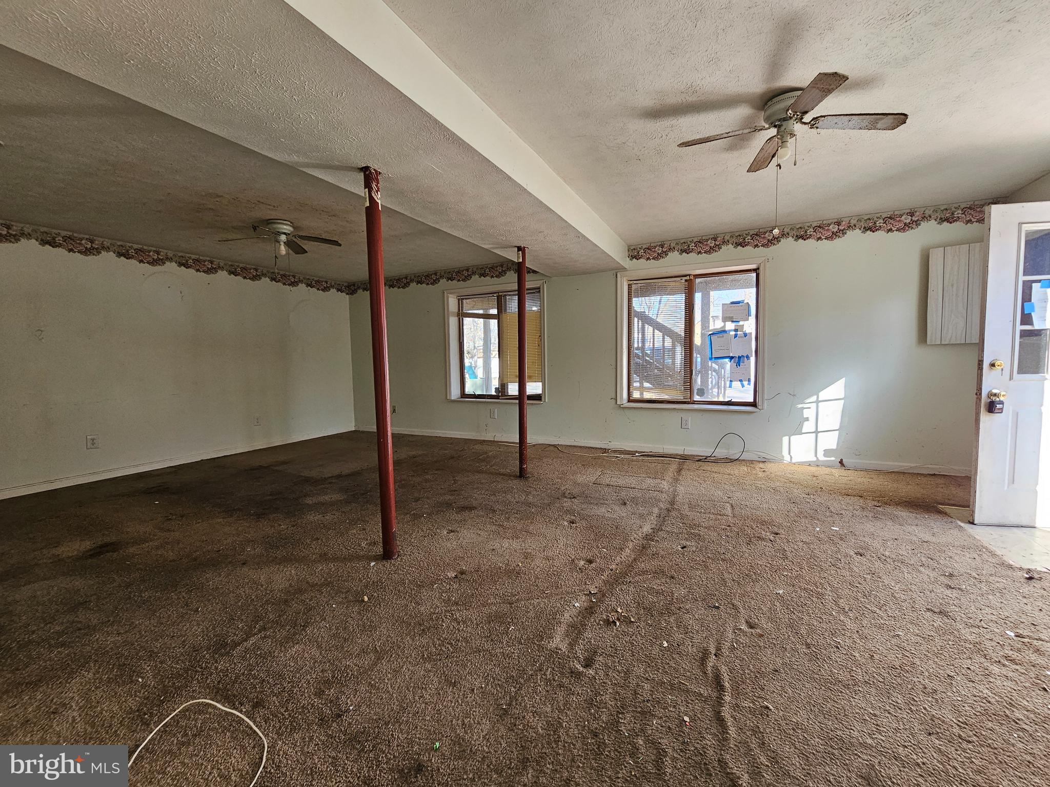 WHITE SANDS - Residential