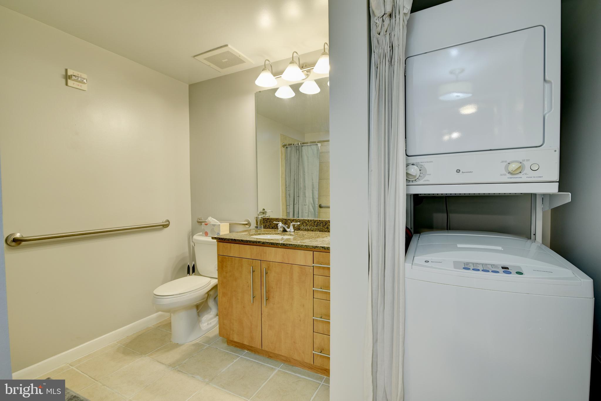 CLARENDON 1021 - Residential