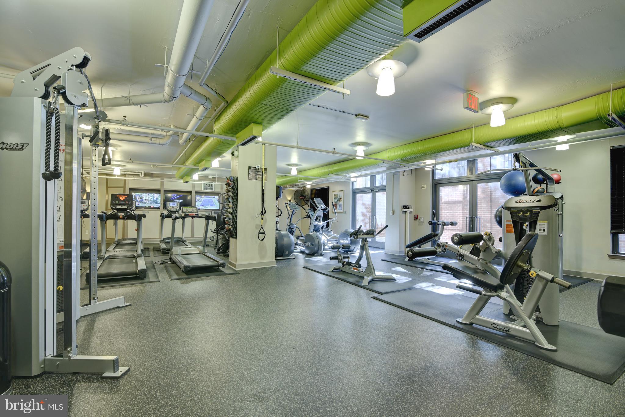 CLARENDON 1021 - Residential