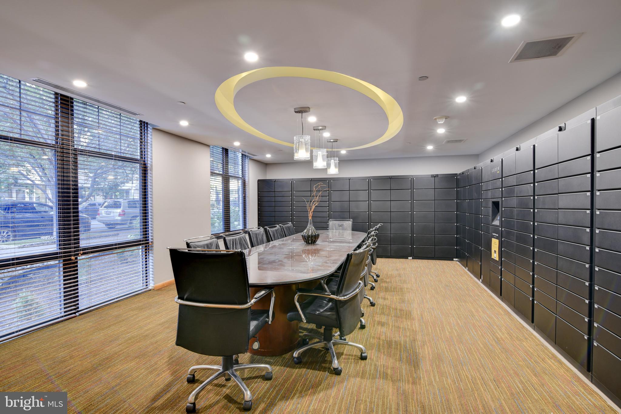 CLARENDON 1021 - Residential