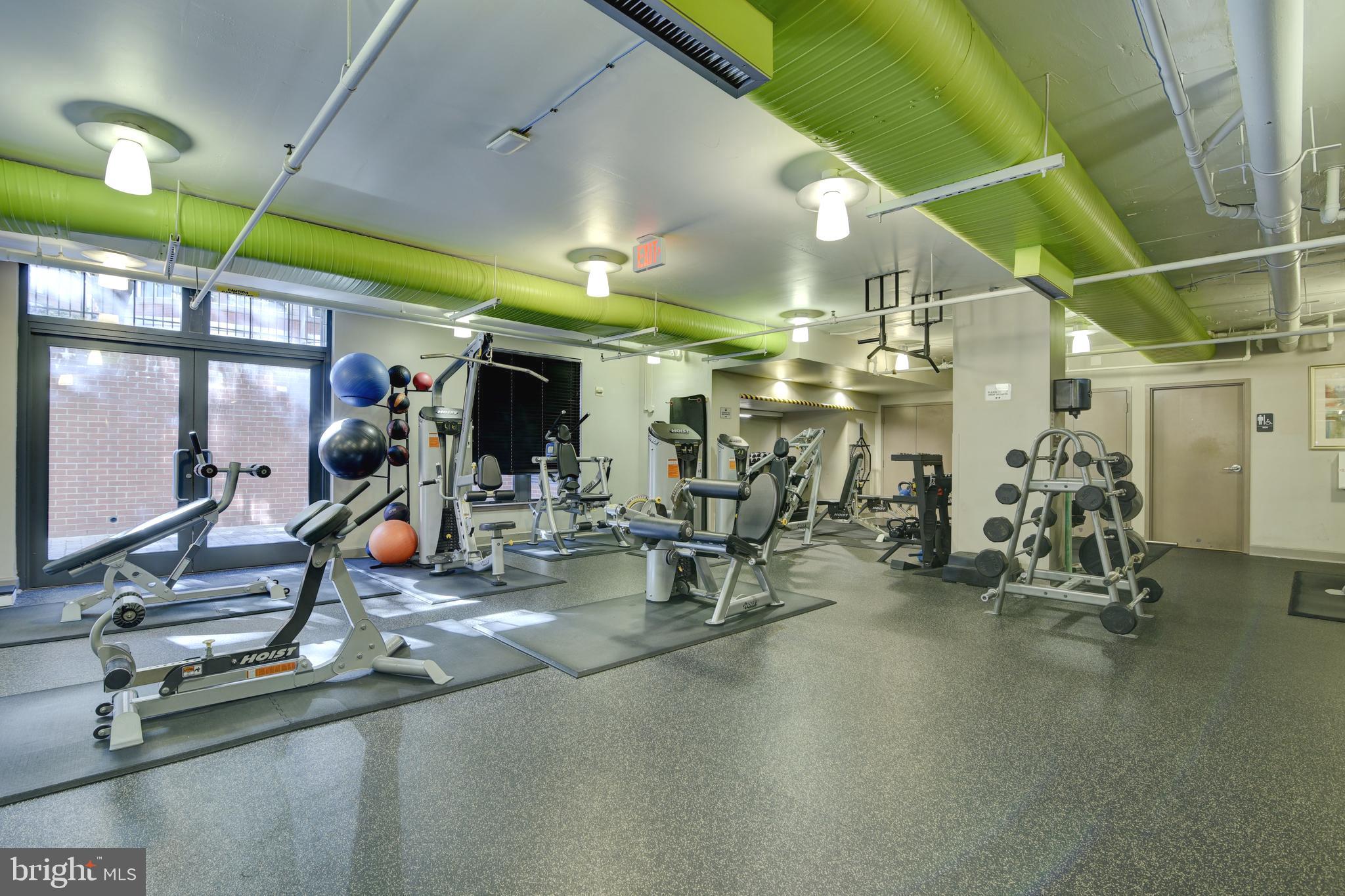 CLARENDON 1021 - Residential