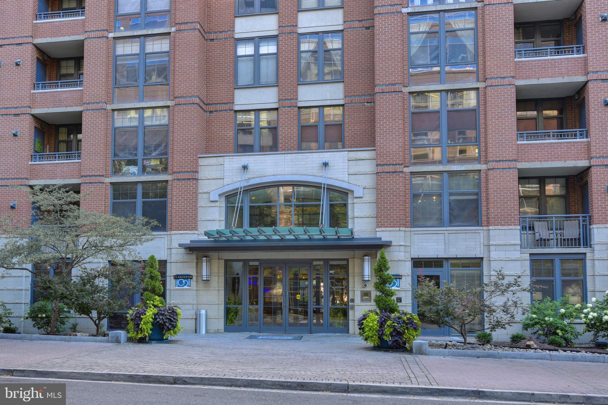 CLARENDON 1021 - Residential