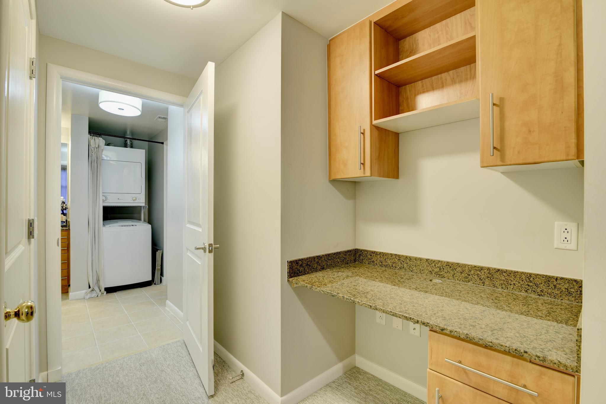 CLARENDON 1021 - Residential