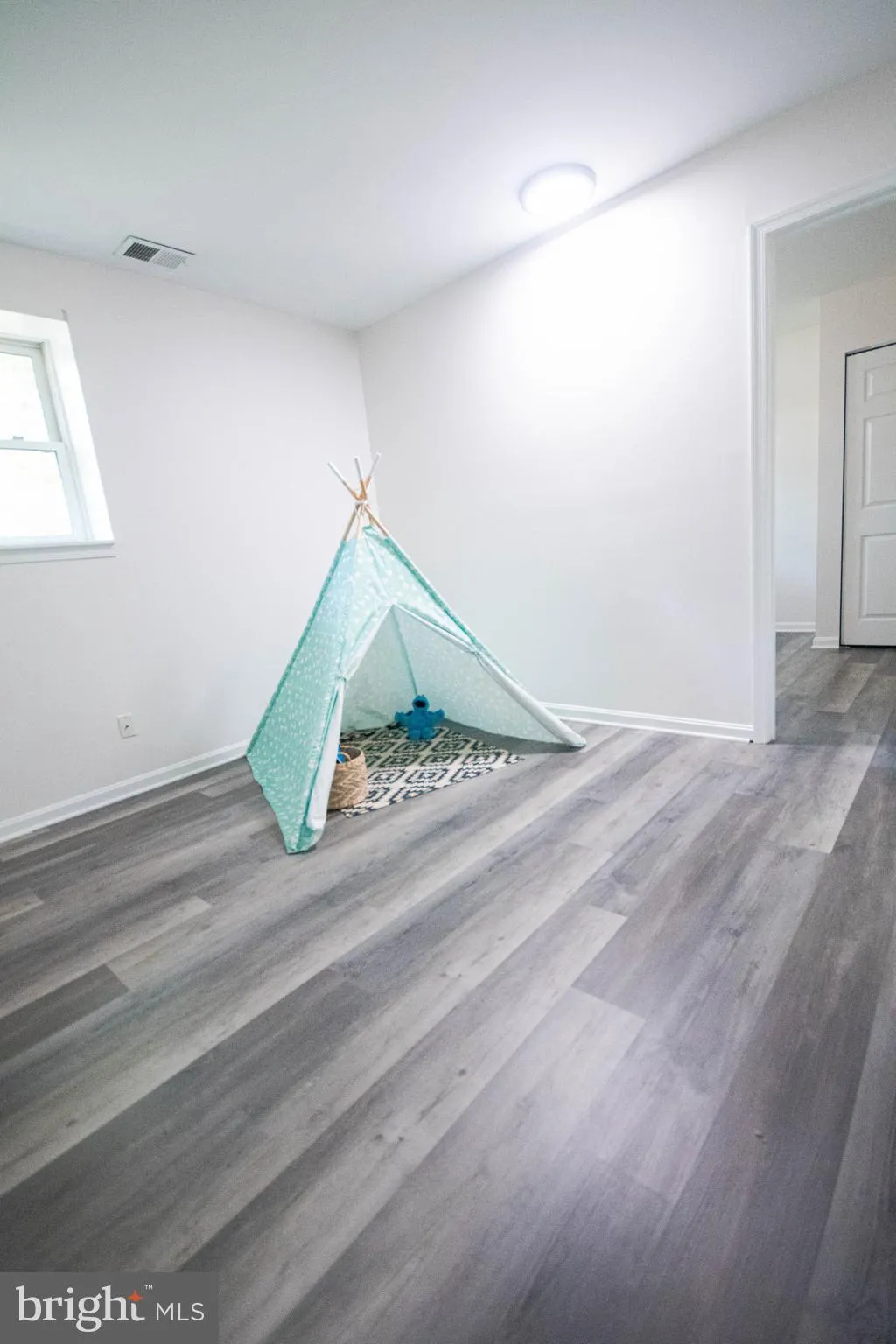 Stafford, Virginia 22556, United States, 5 Bedrooms Bedrooms, ,3 BathroomsBathrooms,Residential,Active,121310