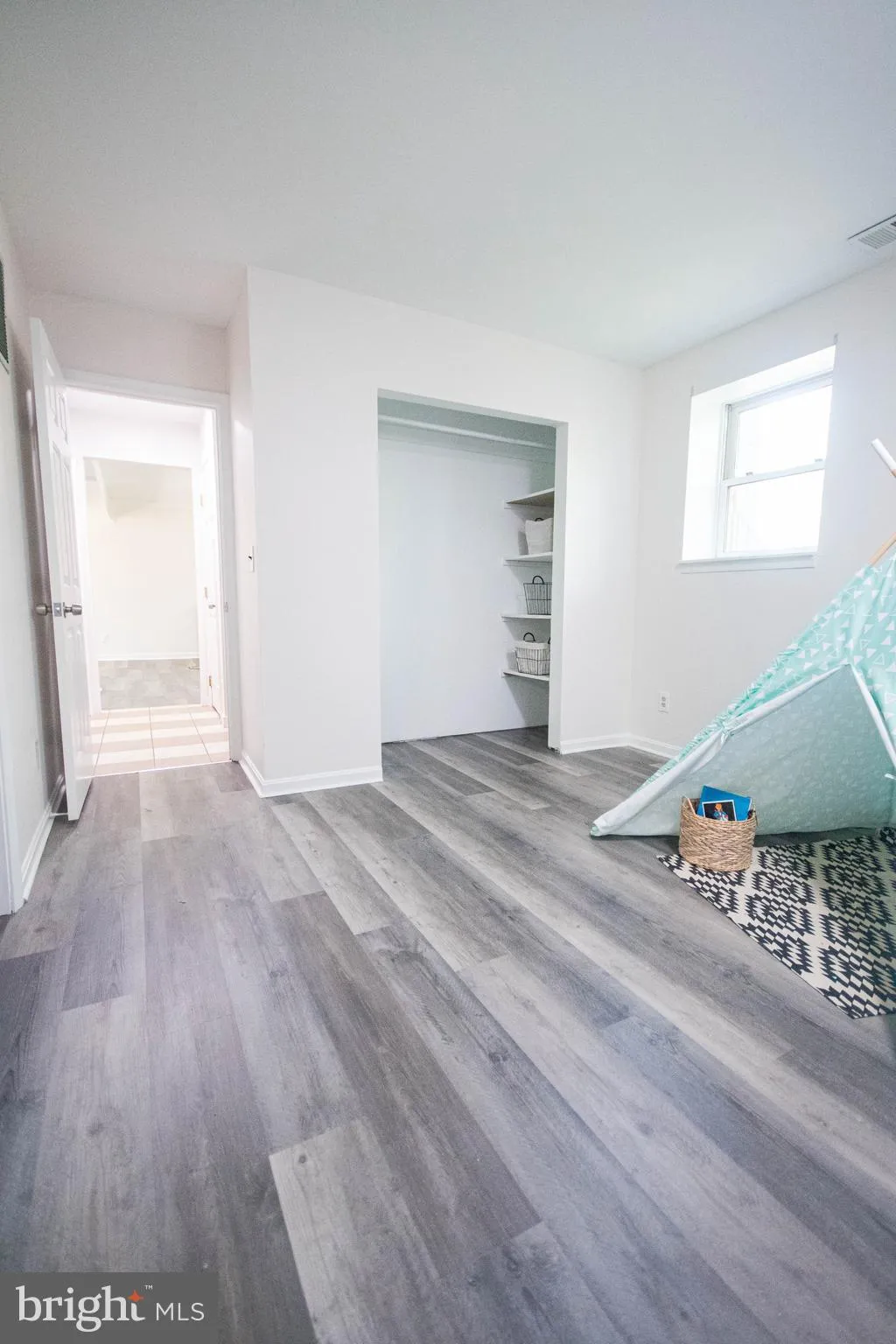 Stafford, Virginia 22556, United States, 5 Bedrooms Bedrooms, ,3 BathroomsBathrooms,Residential,Active,121310