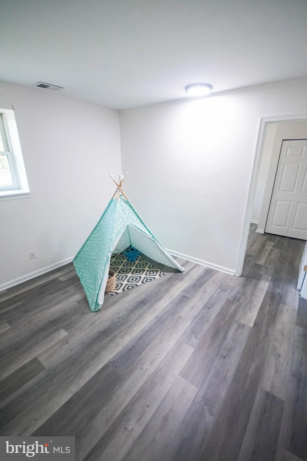 Stafford, Virginia 22556, United States, 5 Bedrooms Bedrooms, ,3 BathroomsBathrooms,Residential,Active,121310