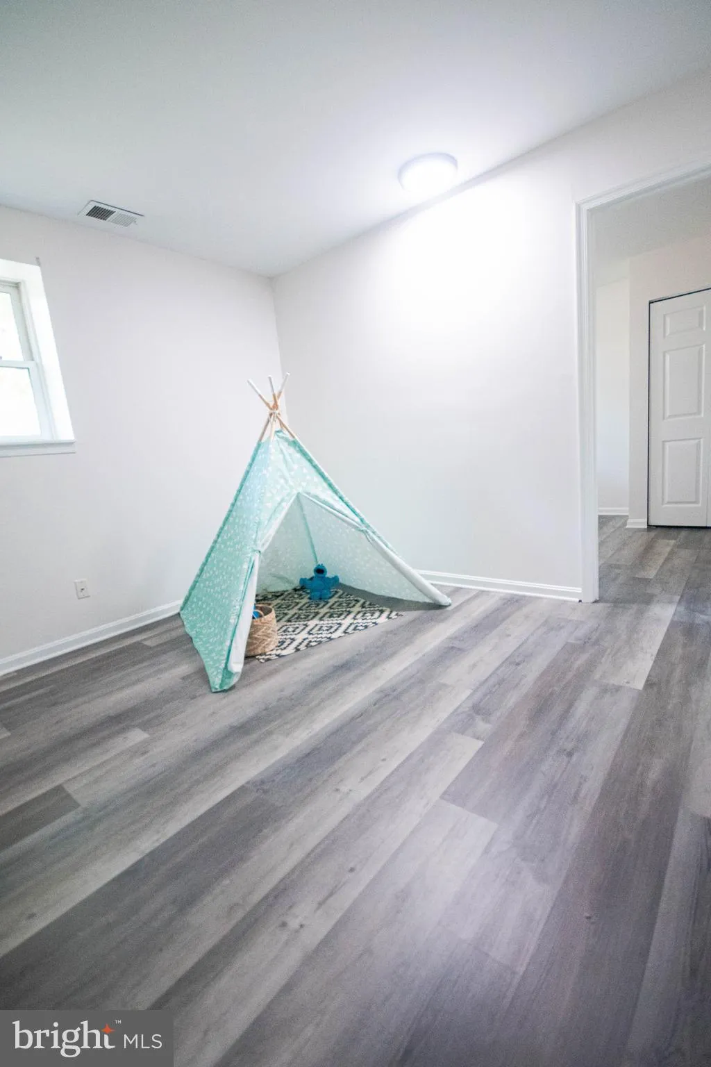 Stafford, Virginia 22556, United States, 5 Bedrooms Bedrooms, ,3 BathroomsBathrooms,Residential,Active,121310