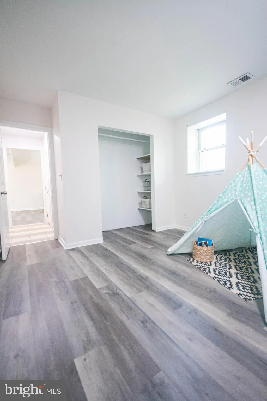 Stafford, Virginia 22556, United States, 5 Bedrooms Bedrooms, ,3 BathroomsBathrooms,Residential,Active,121310