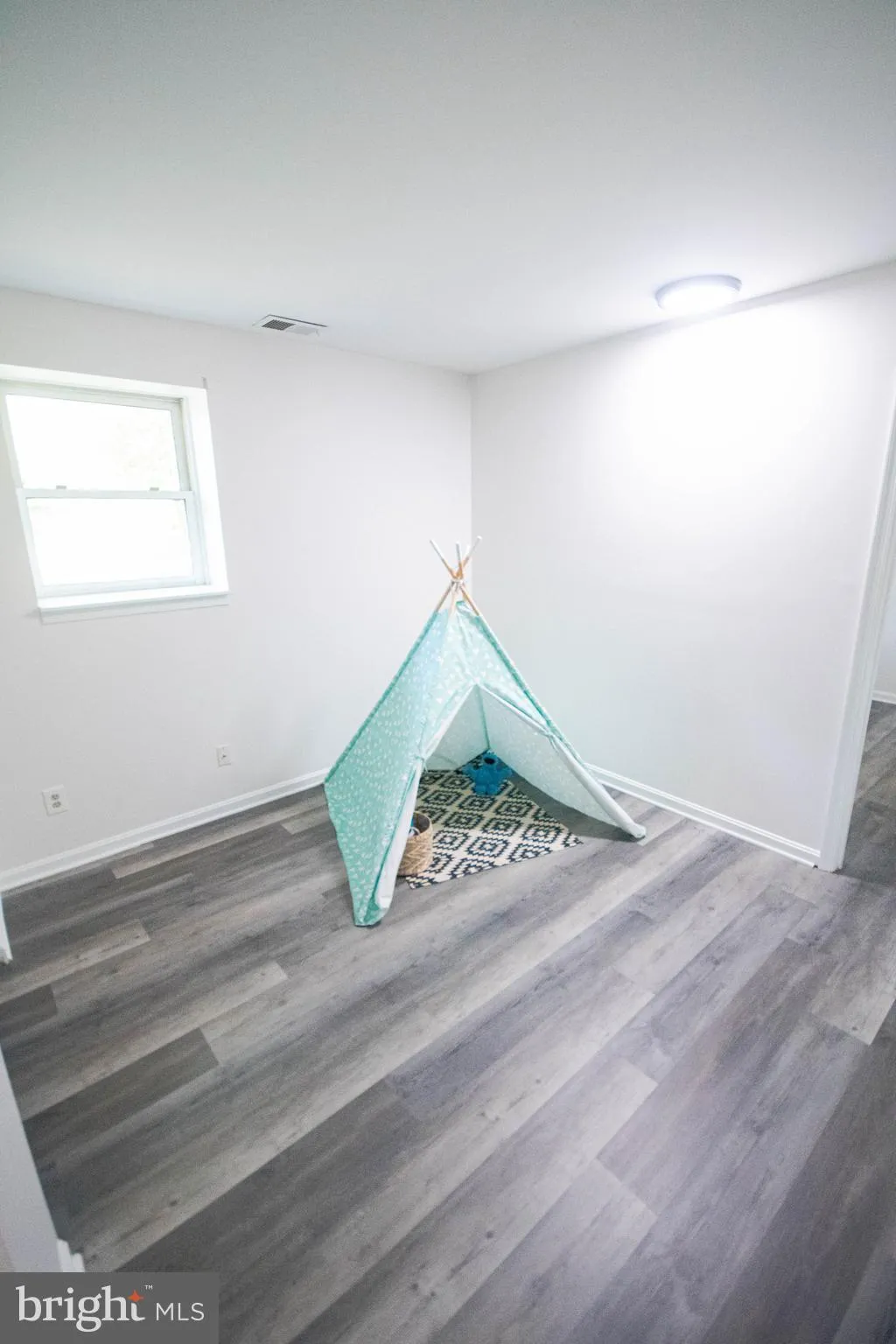 Stafford, Virginia 22556, United States, 5 Bedrooms Bedrooms, ,3 BathroomsBathrooms,Residential,Active,121310