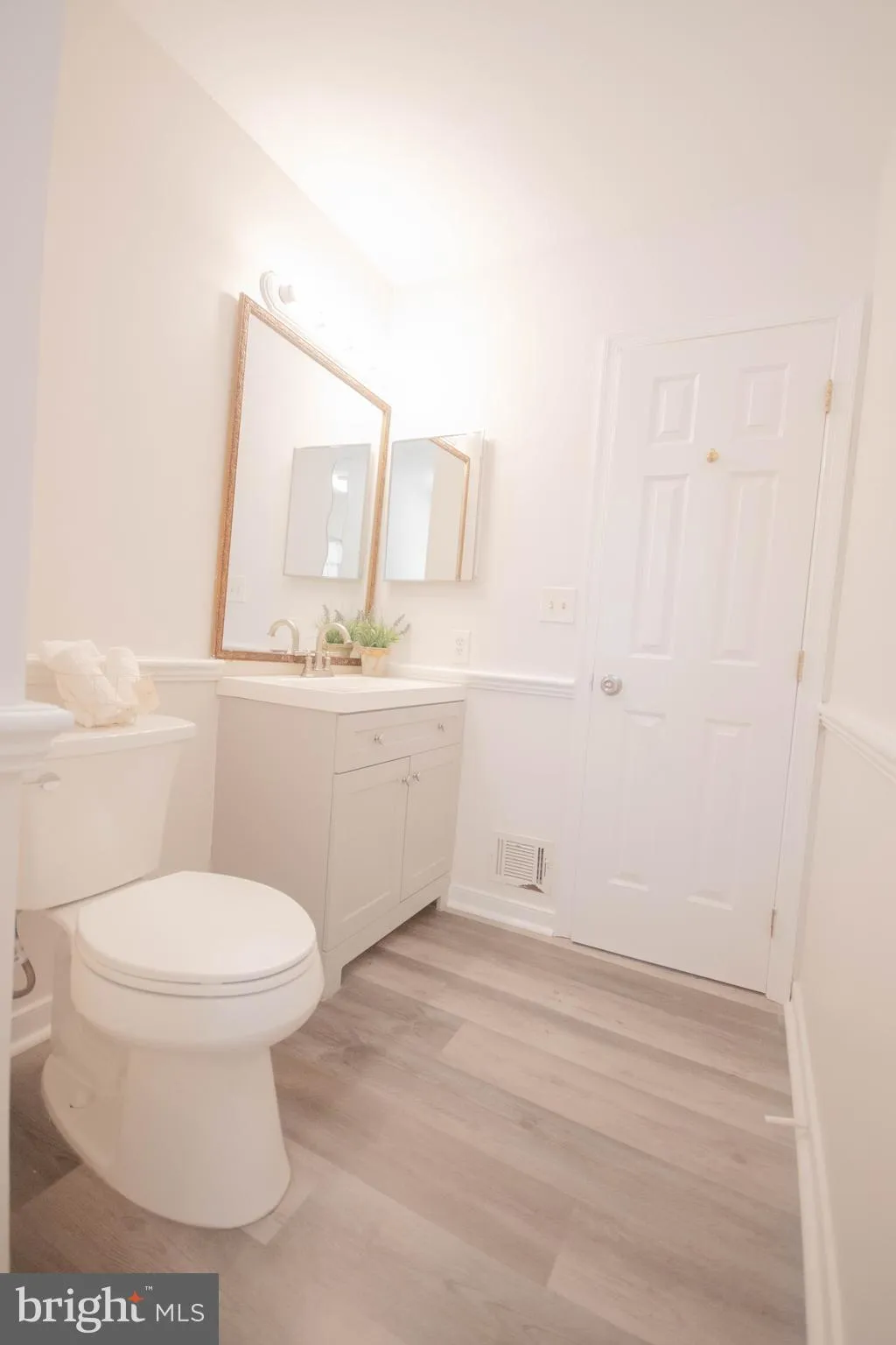 Stafford, Virginia 22556, United States, 5 Bedrooms Bedrooms, ,3 BathroomsBathrooms,Residential,Active,121310