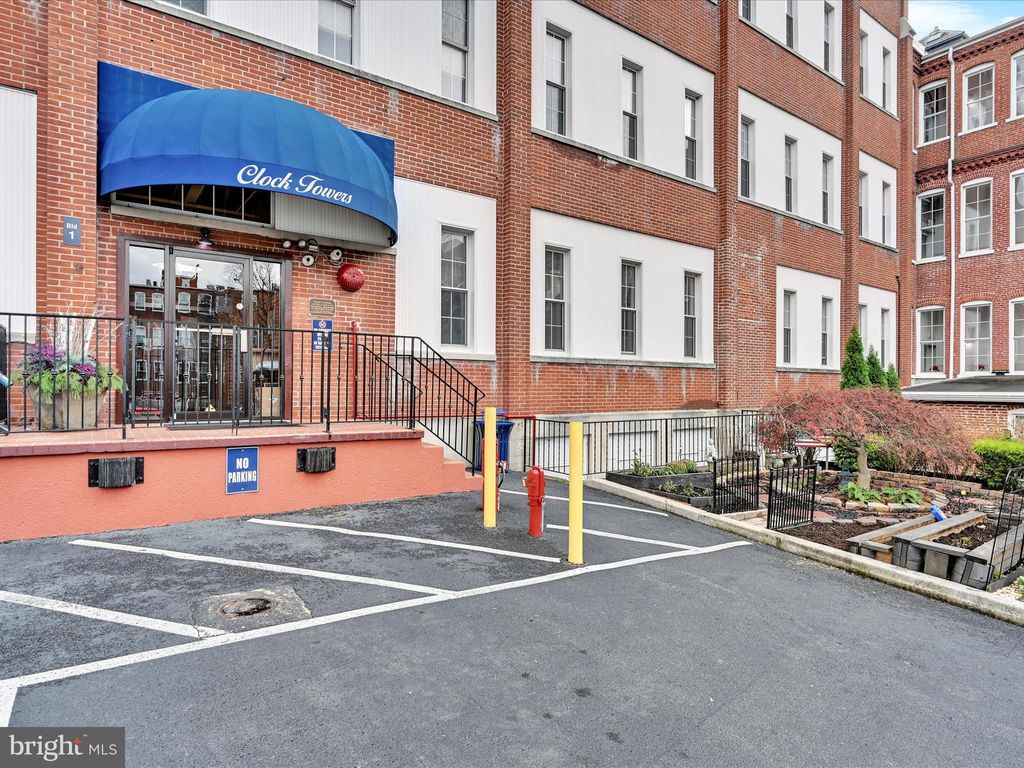 Photo of 917 Columbia Avenue #213, Lancaster, PA 17603 (MLS # PALA2044604)