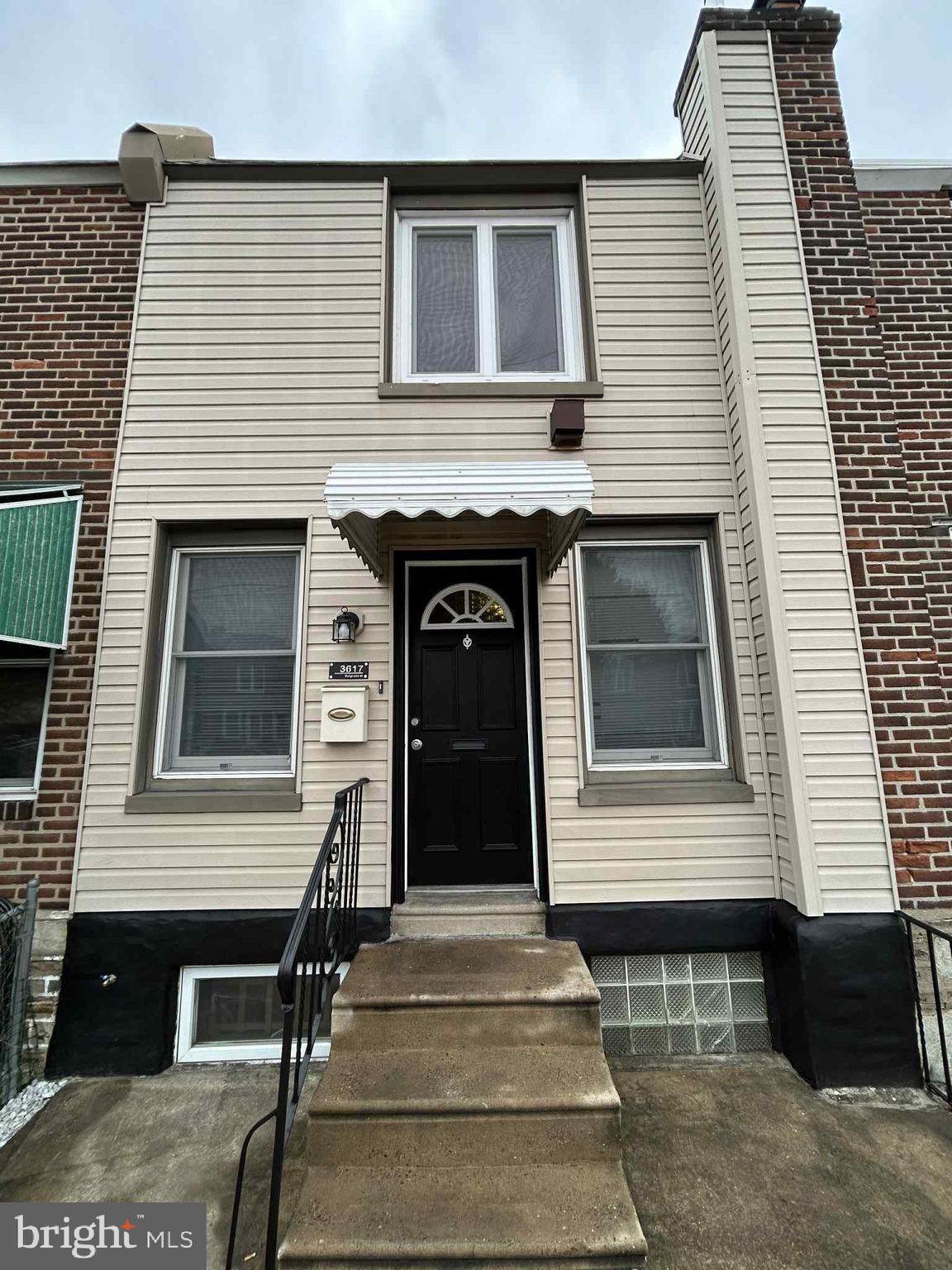 PORT RICHMOND - Residential Lease