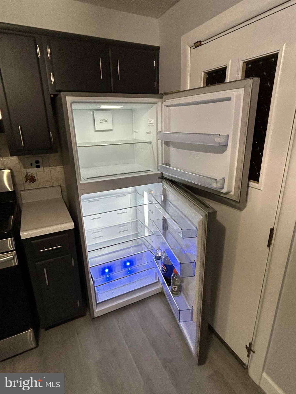 PORT RICHMOND - Residential Lease