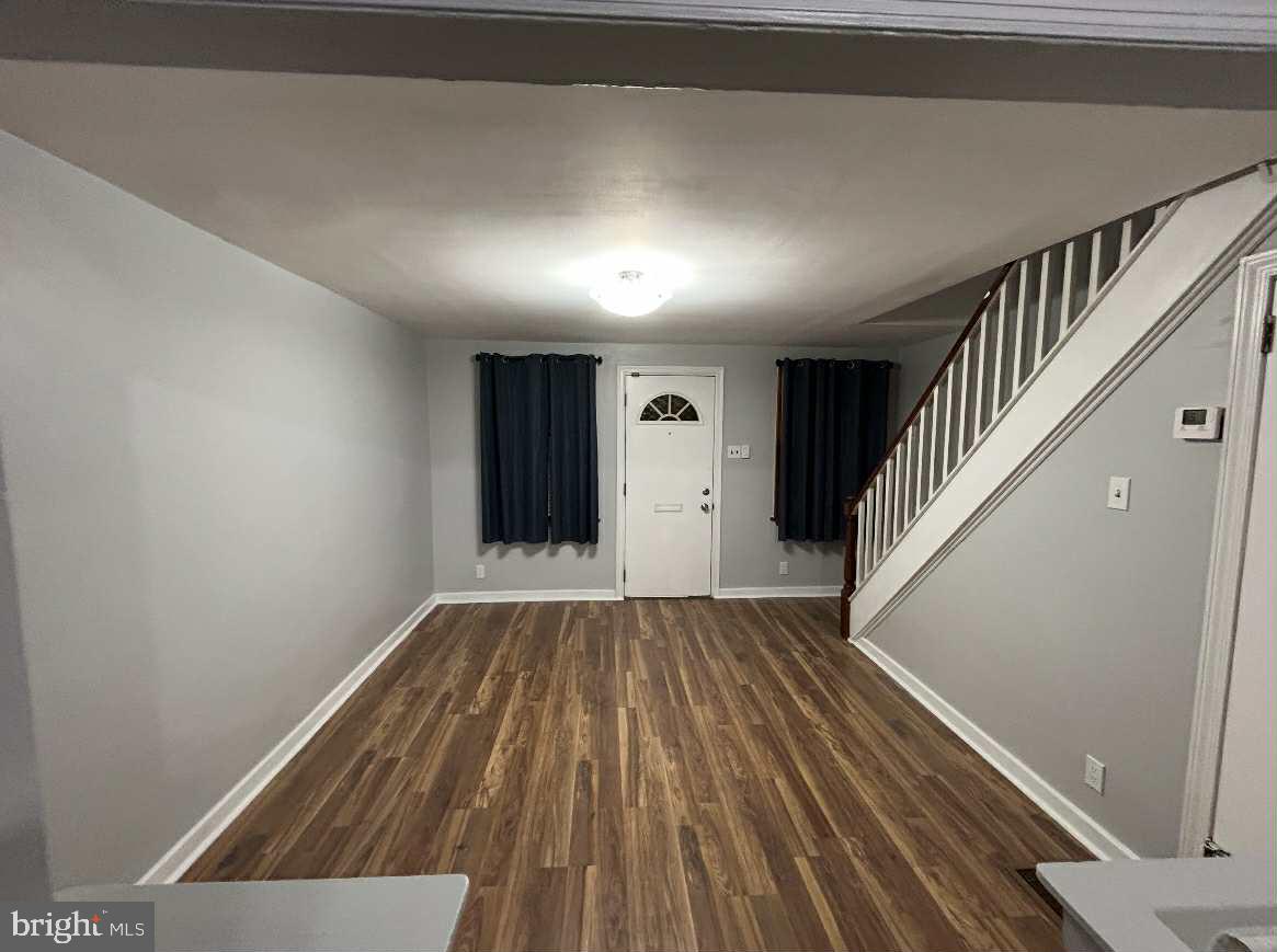 PORT RICHMOND - Residential Lease