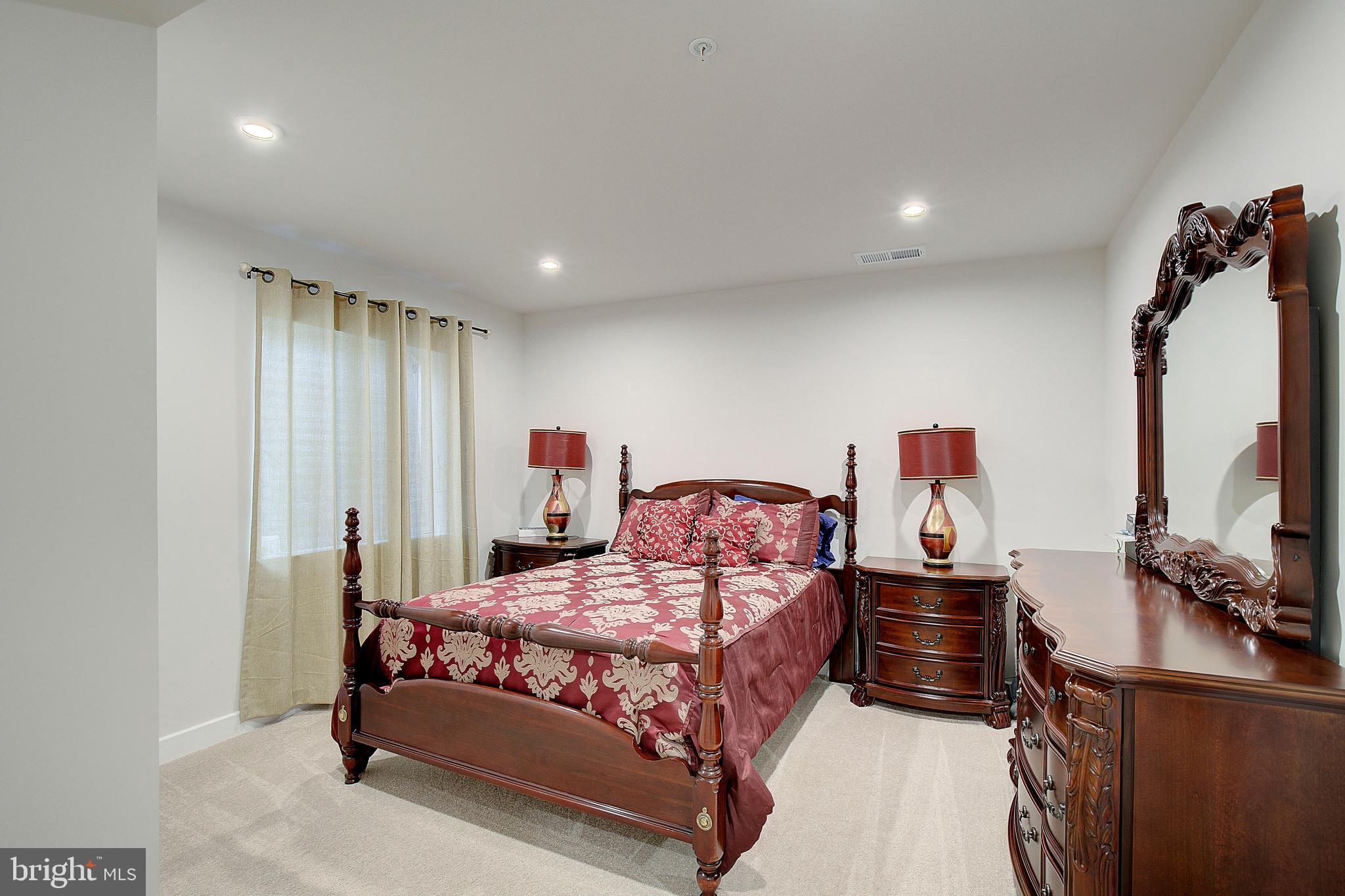 TWO RIVERS - Residential