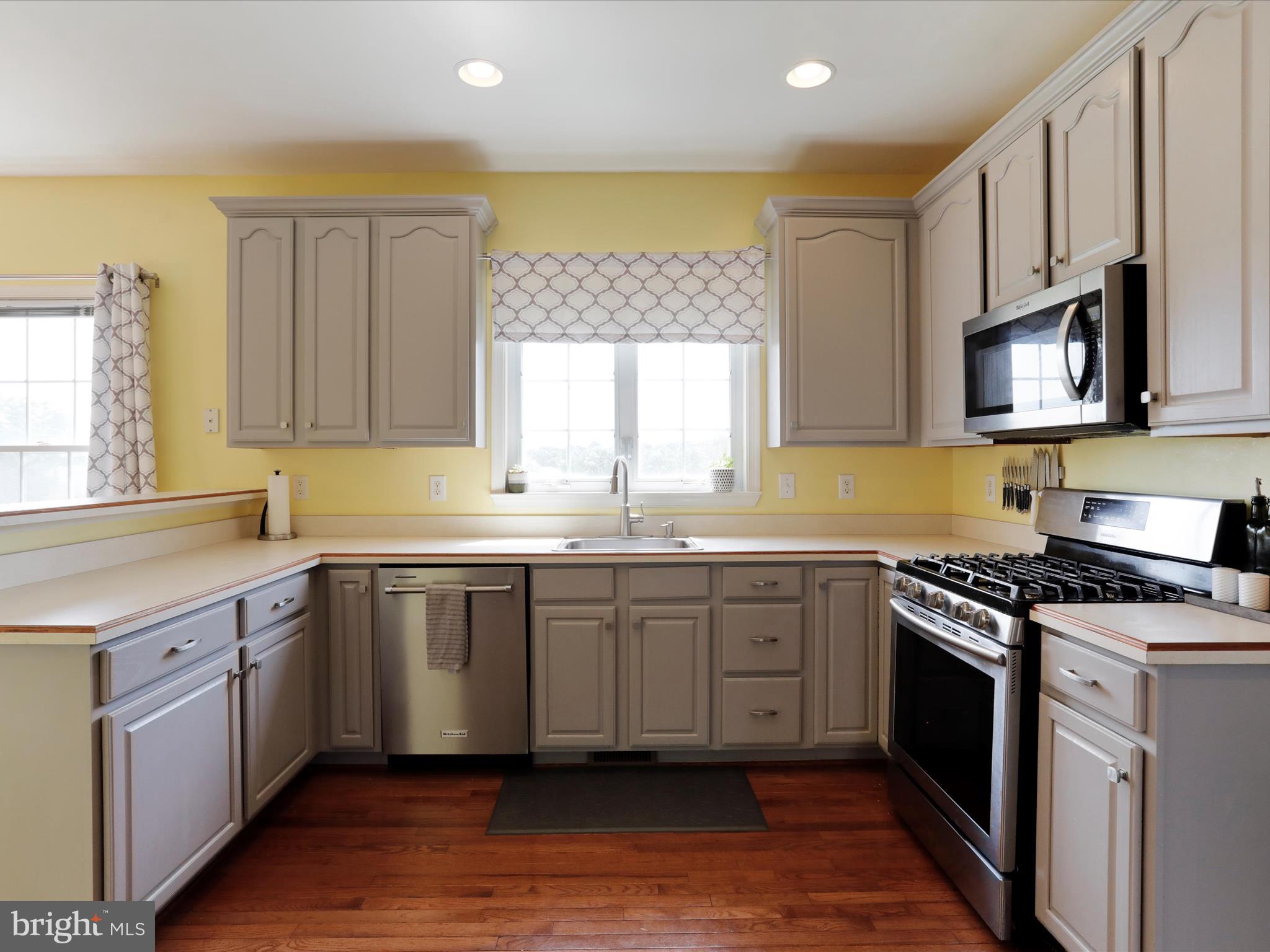 LOCUST HILL - Residential