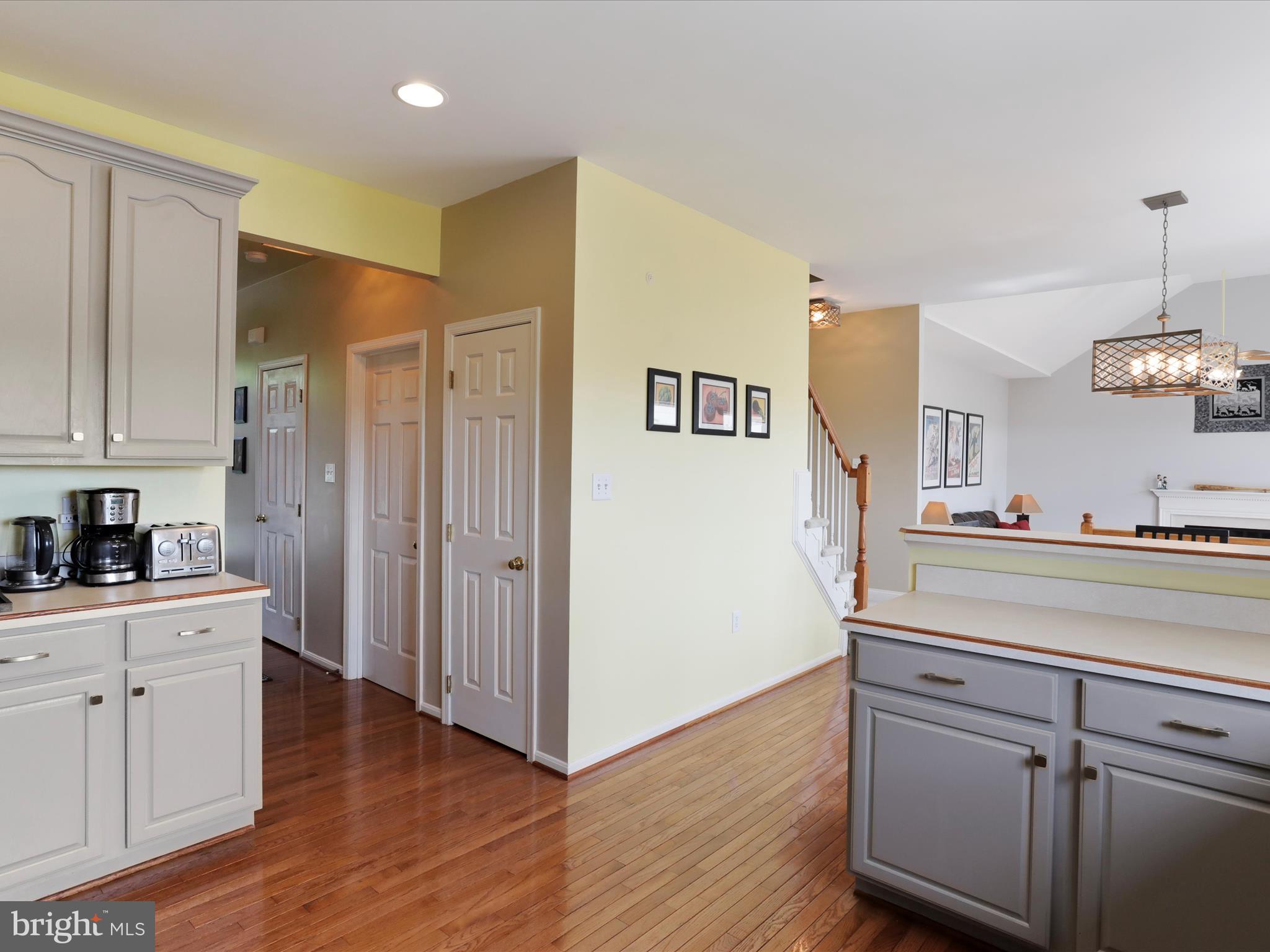 LOCUST HILL - Residential