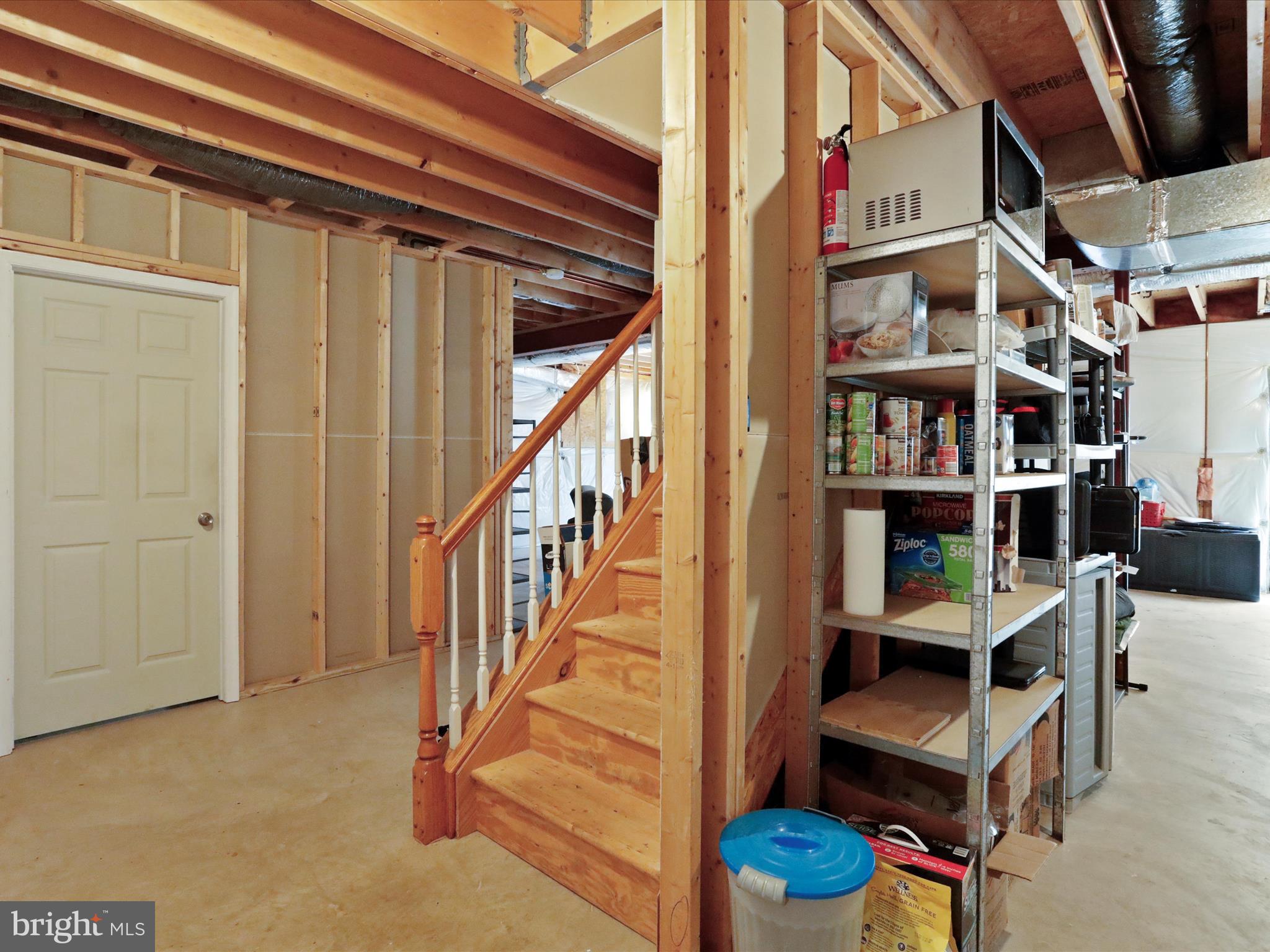 LOCUST HILL - Residential