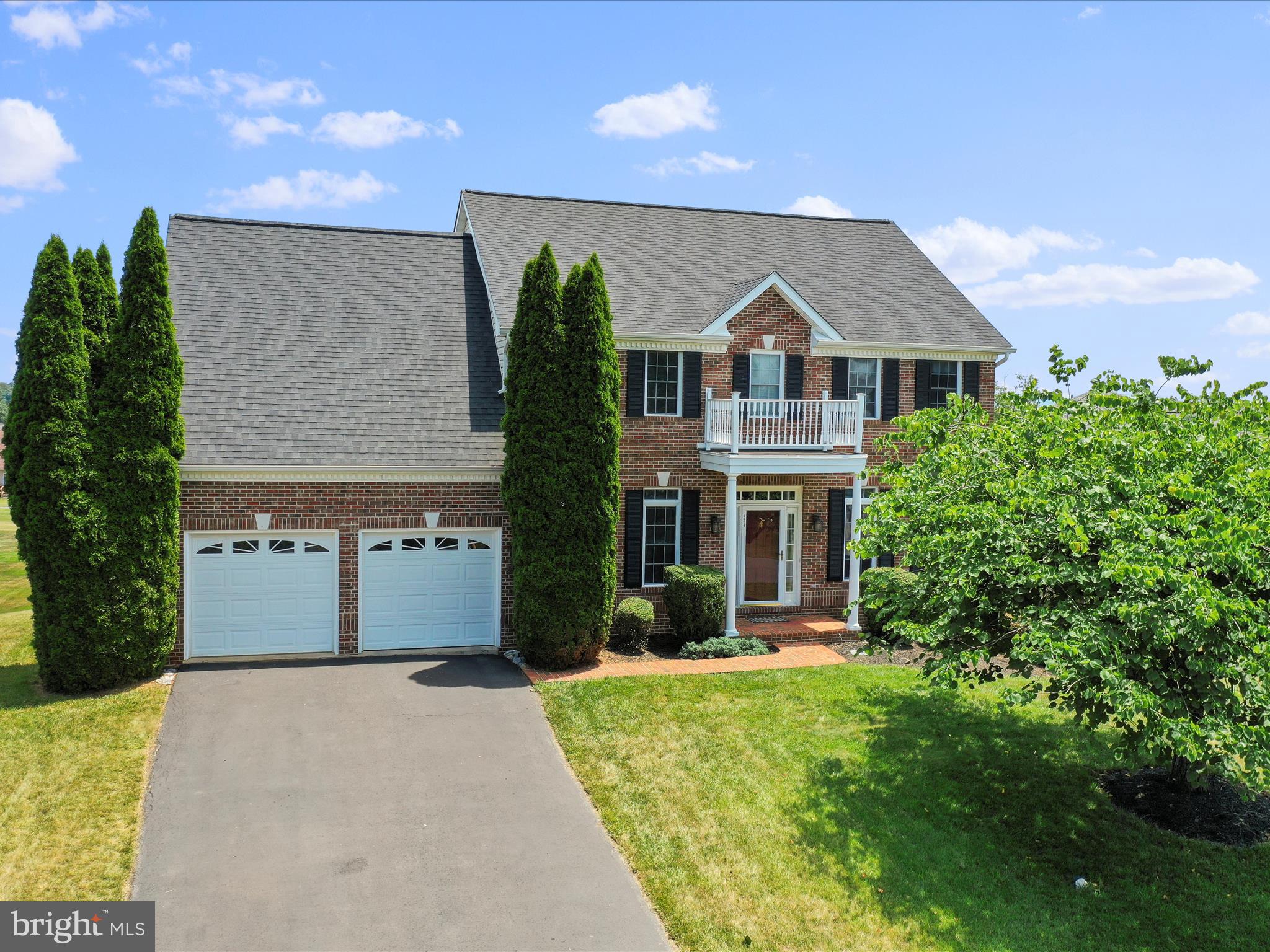 LOCUST HILL - Residential