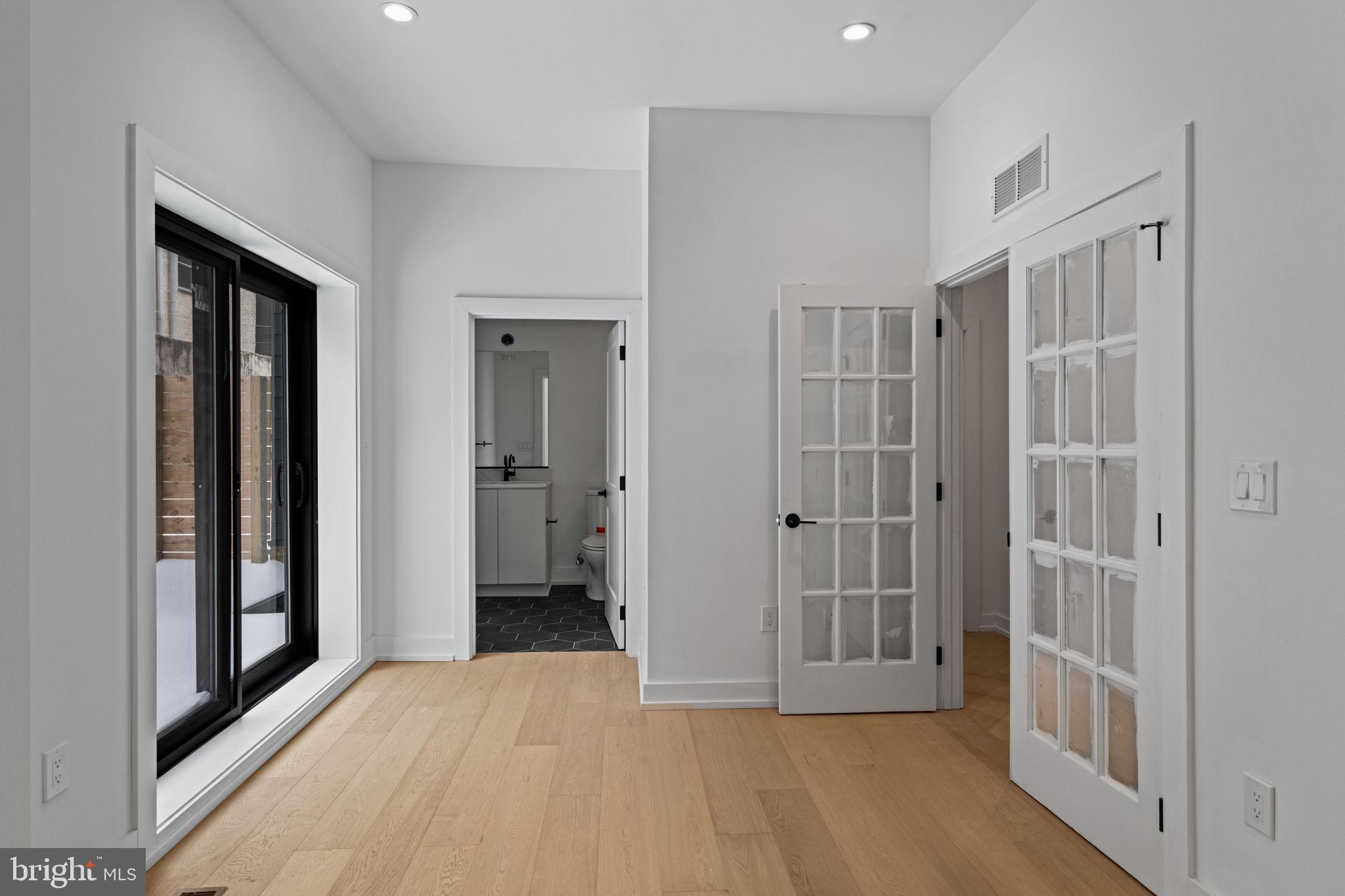 PASSYUNK SQUARE - Residential