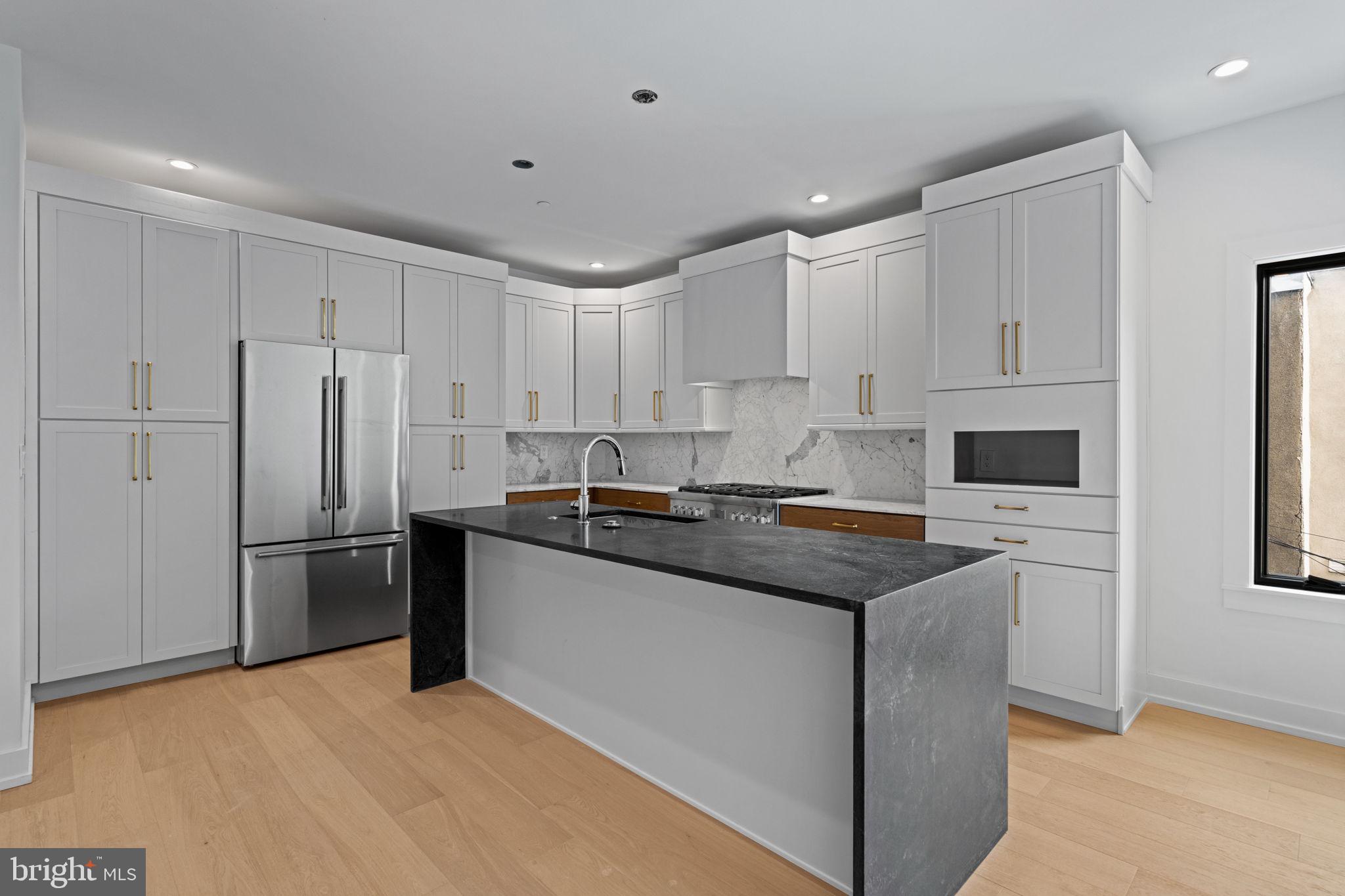 PASSYUNK SQUARE - Residential