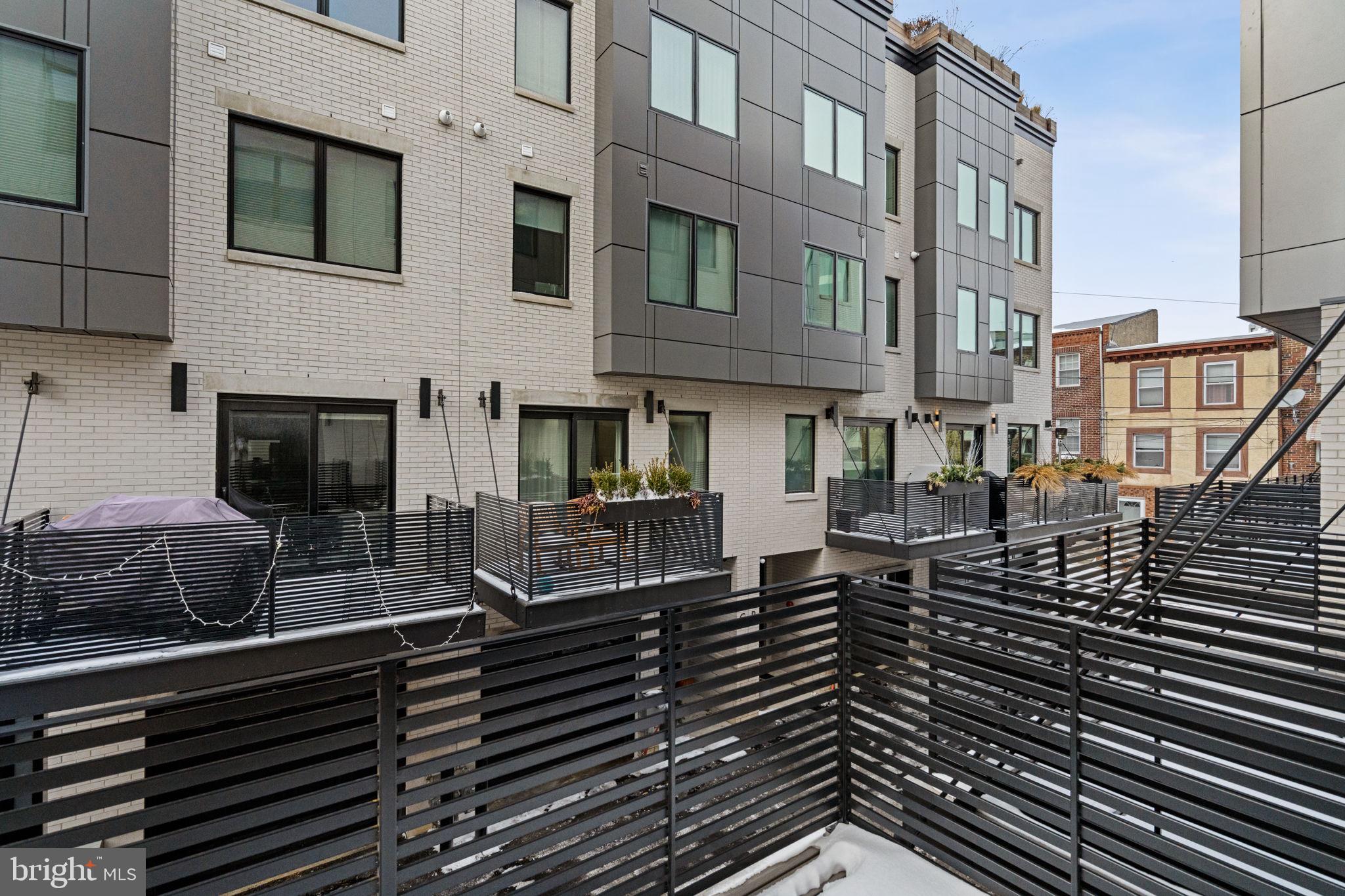 PASSYUNK SQUARE - Residential