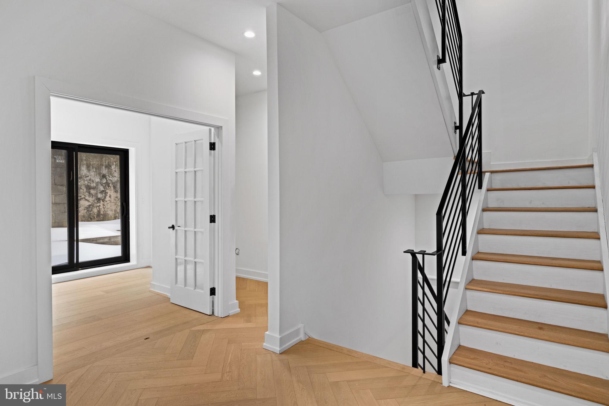 PASSYUNK SQUARE - Residential