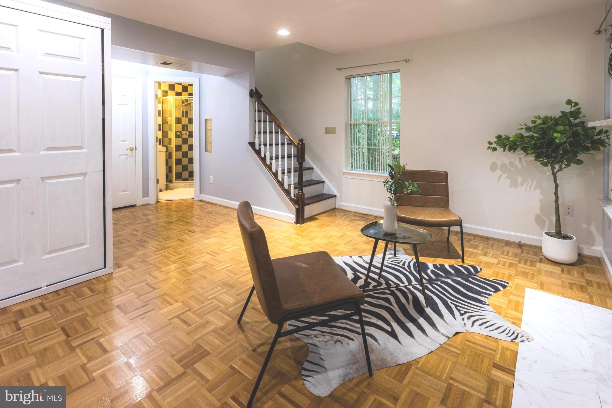 LOWES ISLAND - Residential