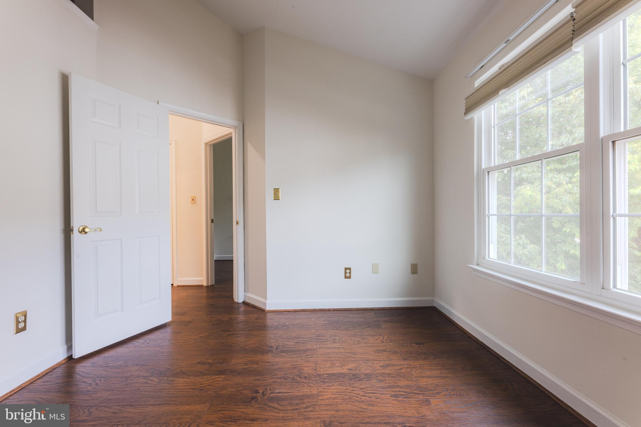 LOWES ISLAND - Residential