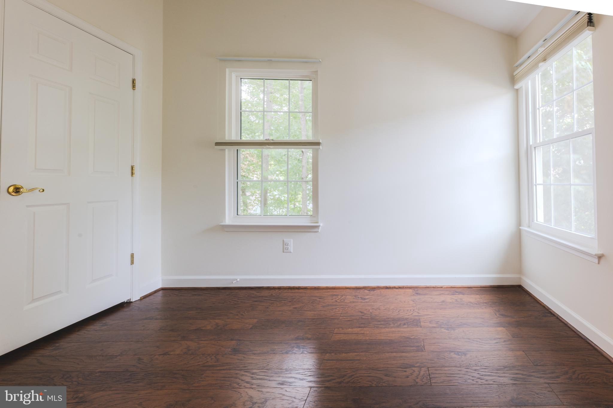 LOWES ISLAND - Residential